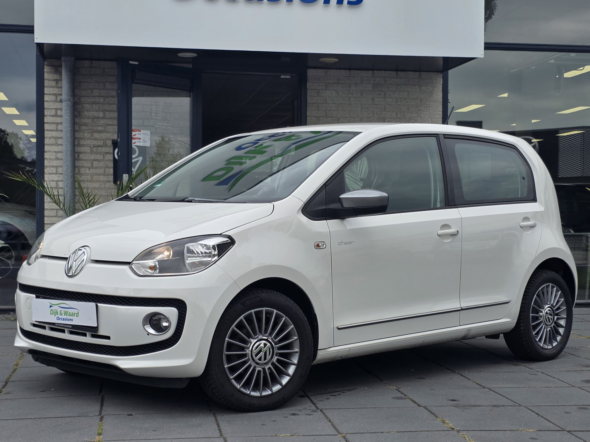 Volkswagen up! 1.0 Cheer up! – Automaat – Navigatie – Parkeersensoren – 5-deurs