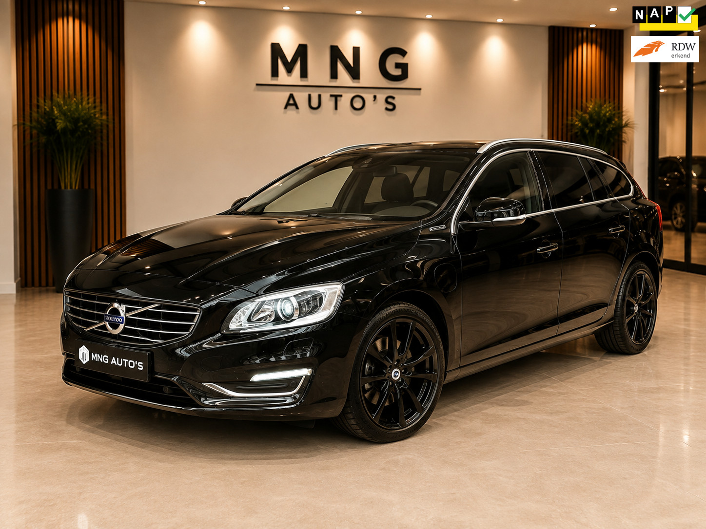 Volvo V60 2.4 D6 AWD Plug-In Hybrid|schuifdak|Memory|Leder|VOL