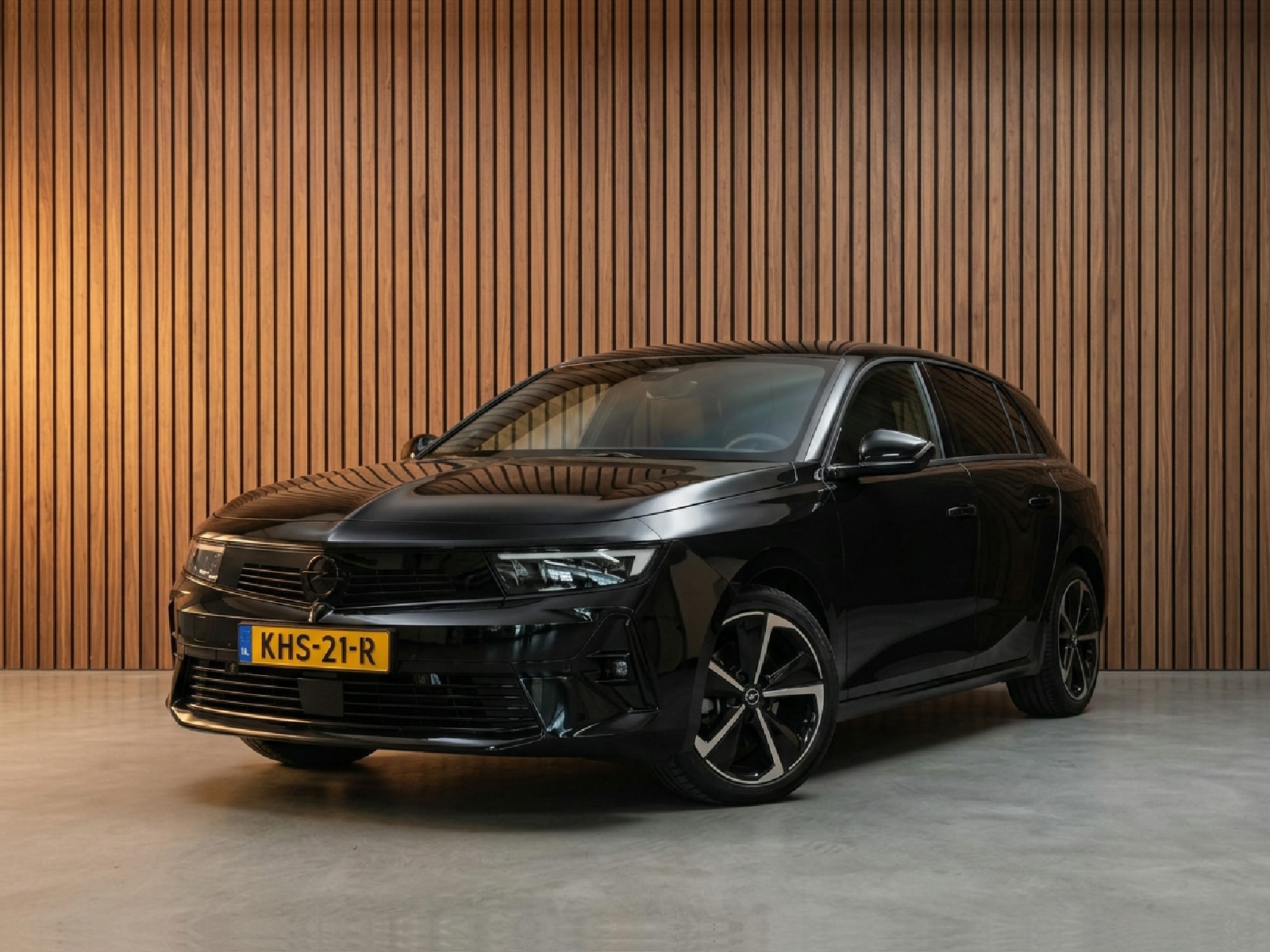 Opel Astra Sports Tourer 1.2 Turbo GS – navigatie / camera / carplay / verwarming / 130 pk