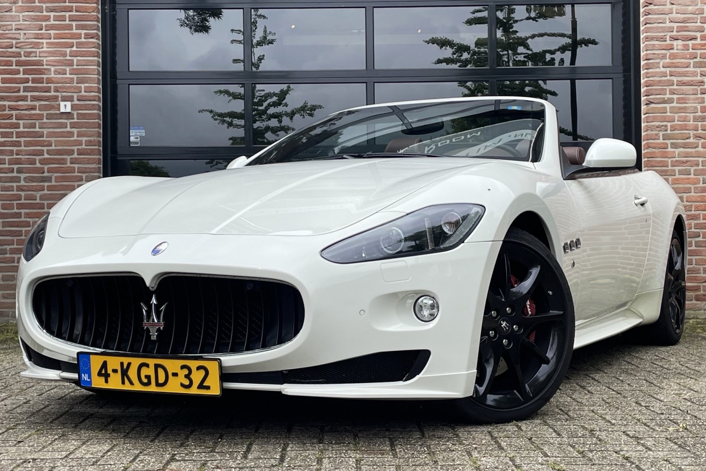 Maserati GranCabrio 4.7 V8 Sport NL-AUTO Uniek *21.000km* BruinLeder BOSE ’13