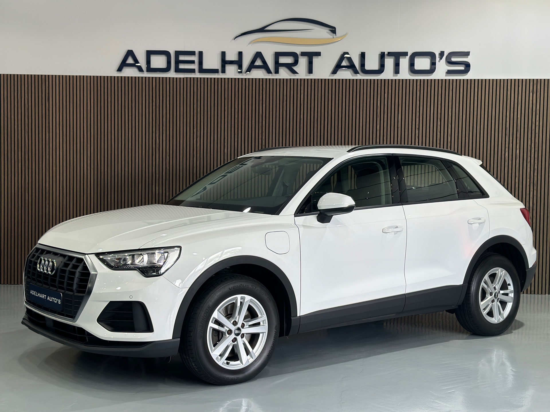 Audi Q3 45 TFSI e 245 PK Auromaat / Navigatie full map / Cruise control / Climate Control / etc..
