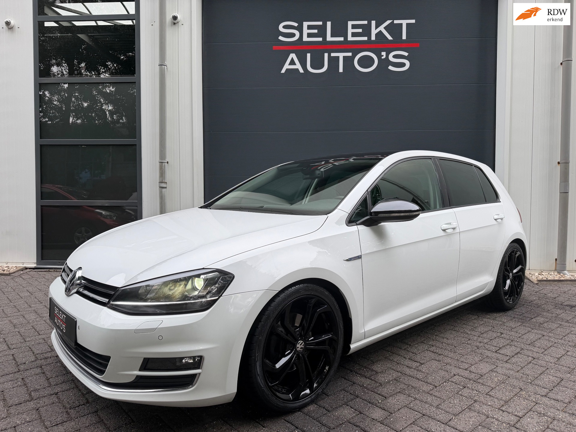 Volkswagen Golf 1.4 TSI Highline 122 Pk Xenon/LED/Leder/Massage/Car Play/Climate/Cruise/Stoelverwarming/PDC/Navigatie/Apk 06-2027