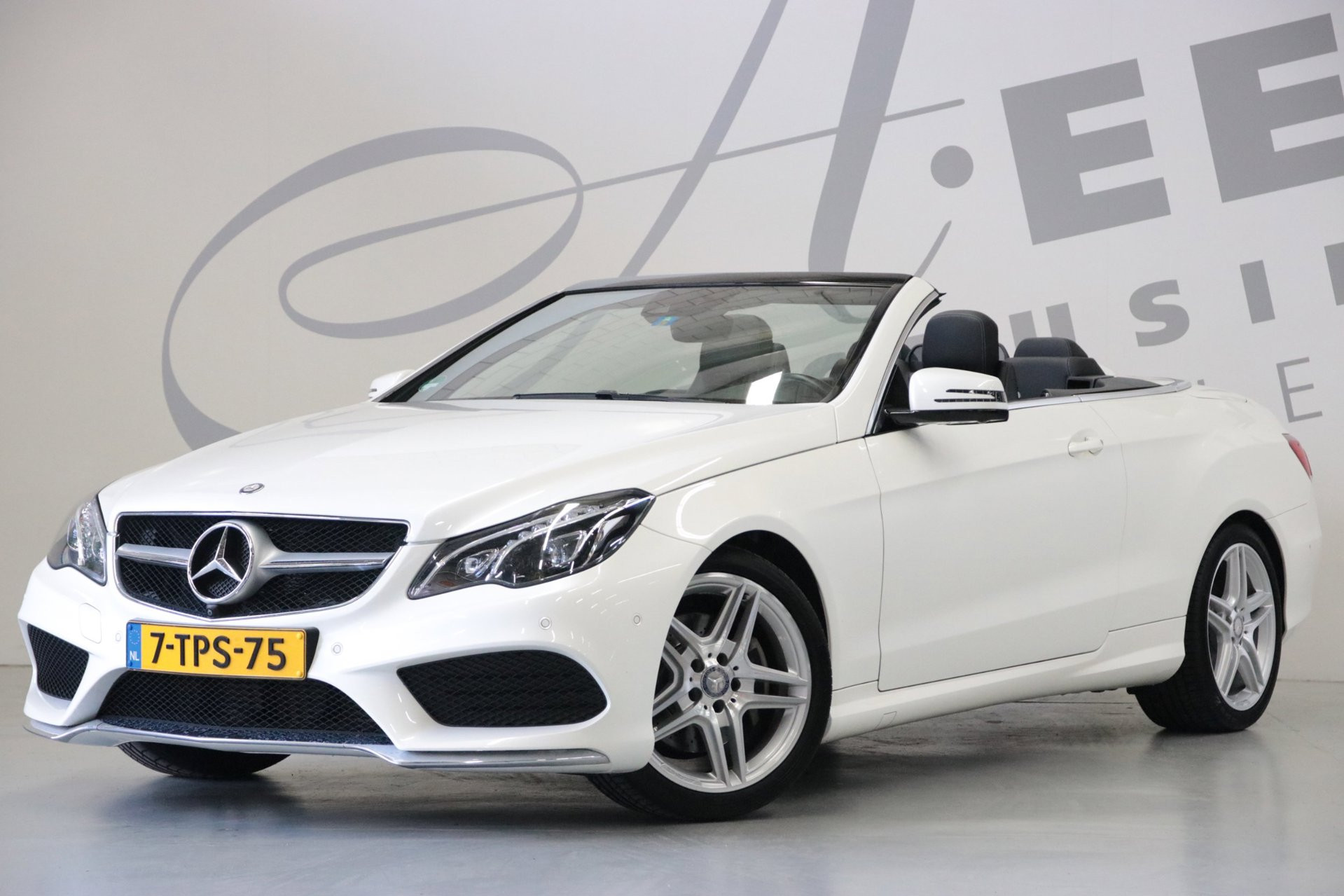 Mercedes-Benz E-Klasse Cabrio 200 360′ camera/ AMG-styling/ NAP/ Origineel NL