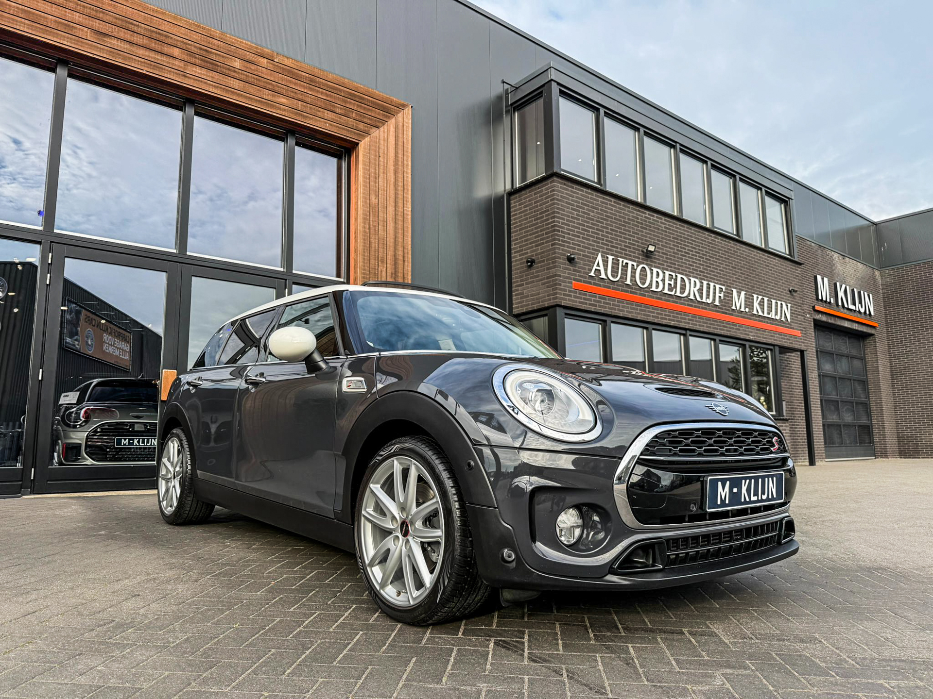 MINI Clubman 2.0 Cooper S aut 192pk/Pano/Leer/Navi/Hk/18″Jcw