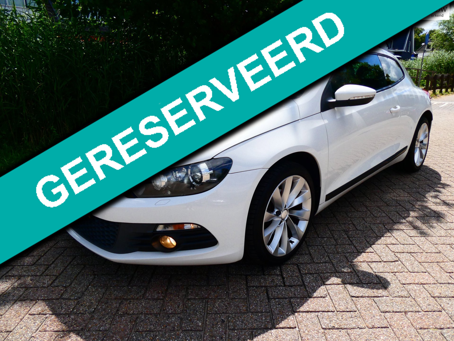 Volkswagen Scirocco 1.4 TSI 122pk Clima Cruise PDC Panorama Xenon 18-inch