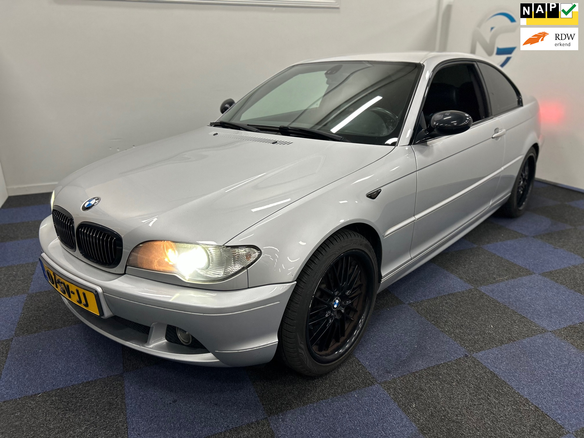 BMW 3 Serie Coupe 318Ci Special Executive / AUTOMAAT / DEALER ONDERHOUDEN / MULTIEMEDIA-NAVI