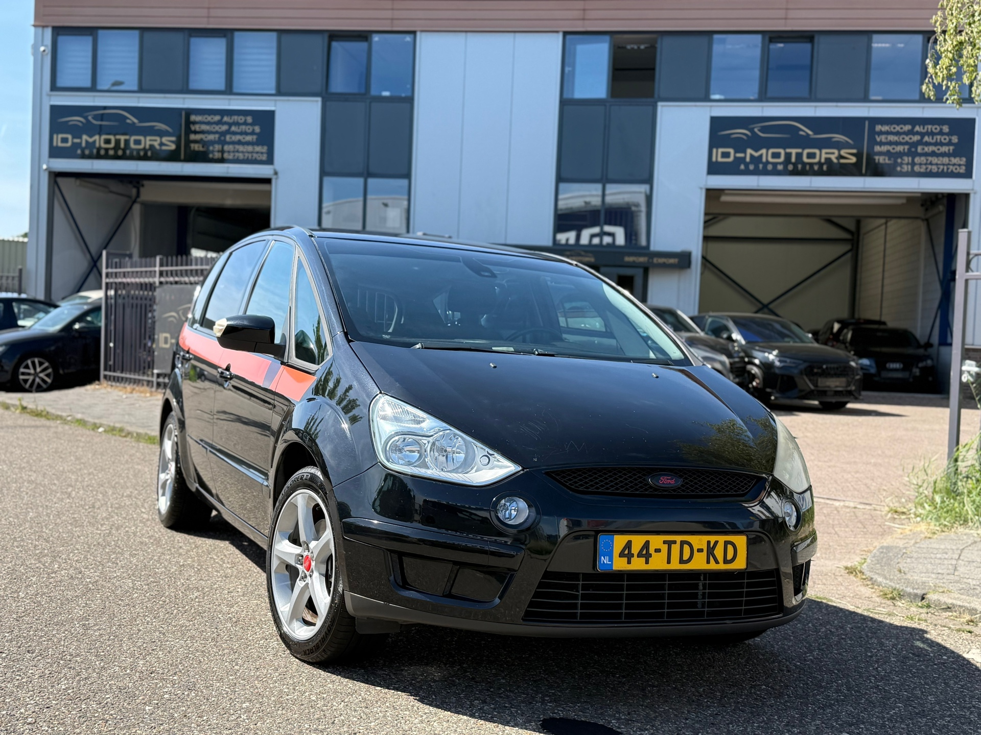 Ford S-Max 2.0-16V Luxe uitvoering 7 persoons Trekhaak