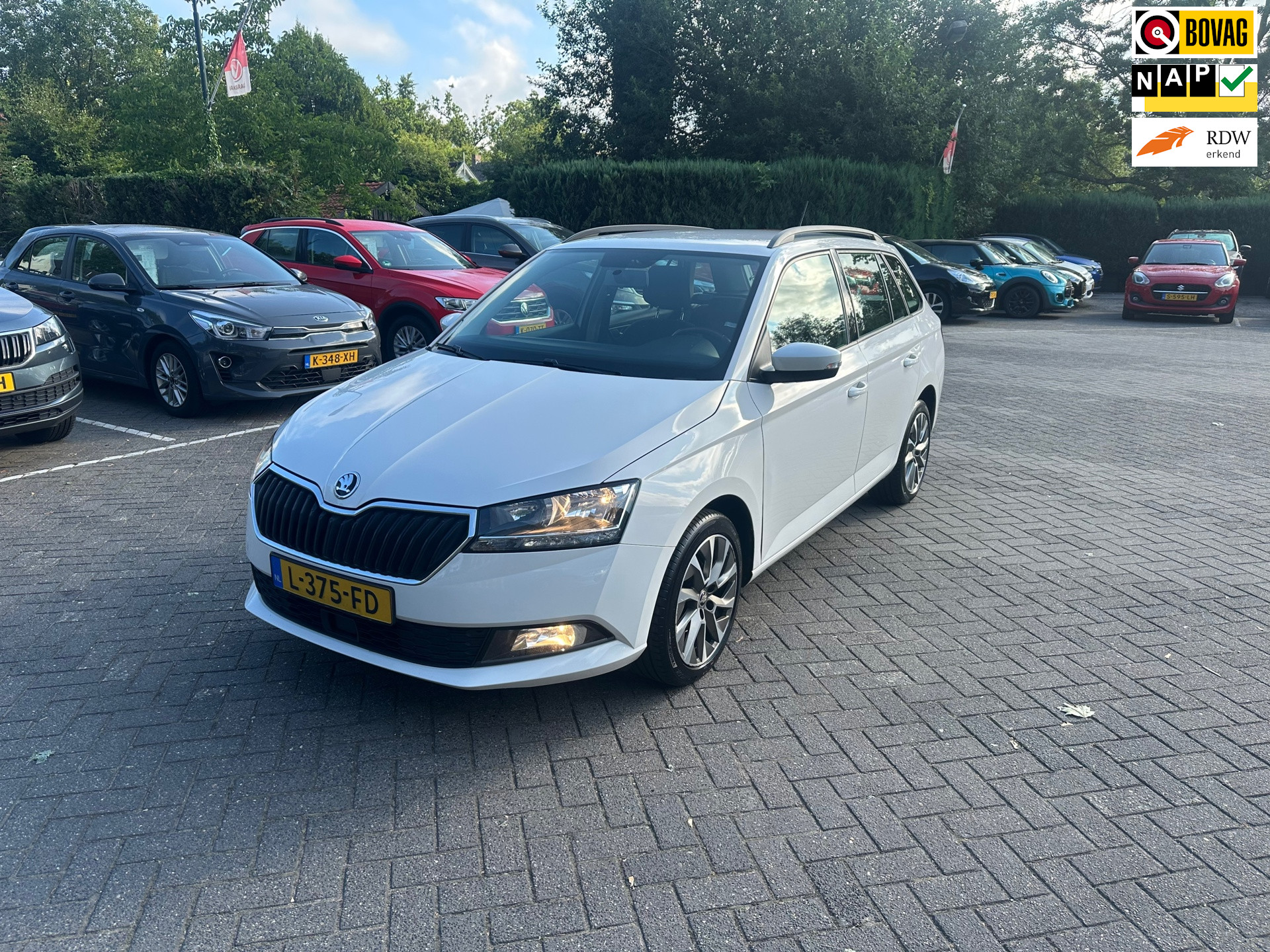 Škoda Fabia Combi 1.0 TSI Business Edition , navigatie , pdc met camera