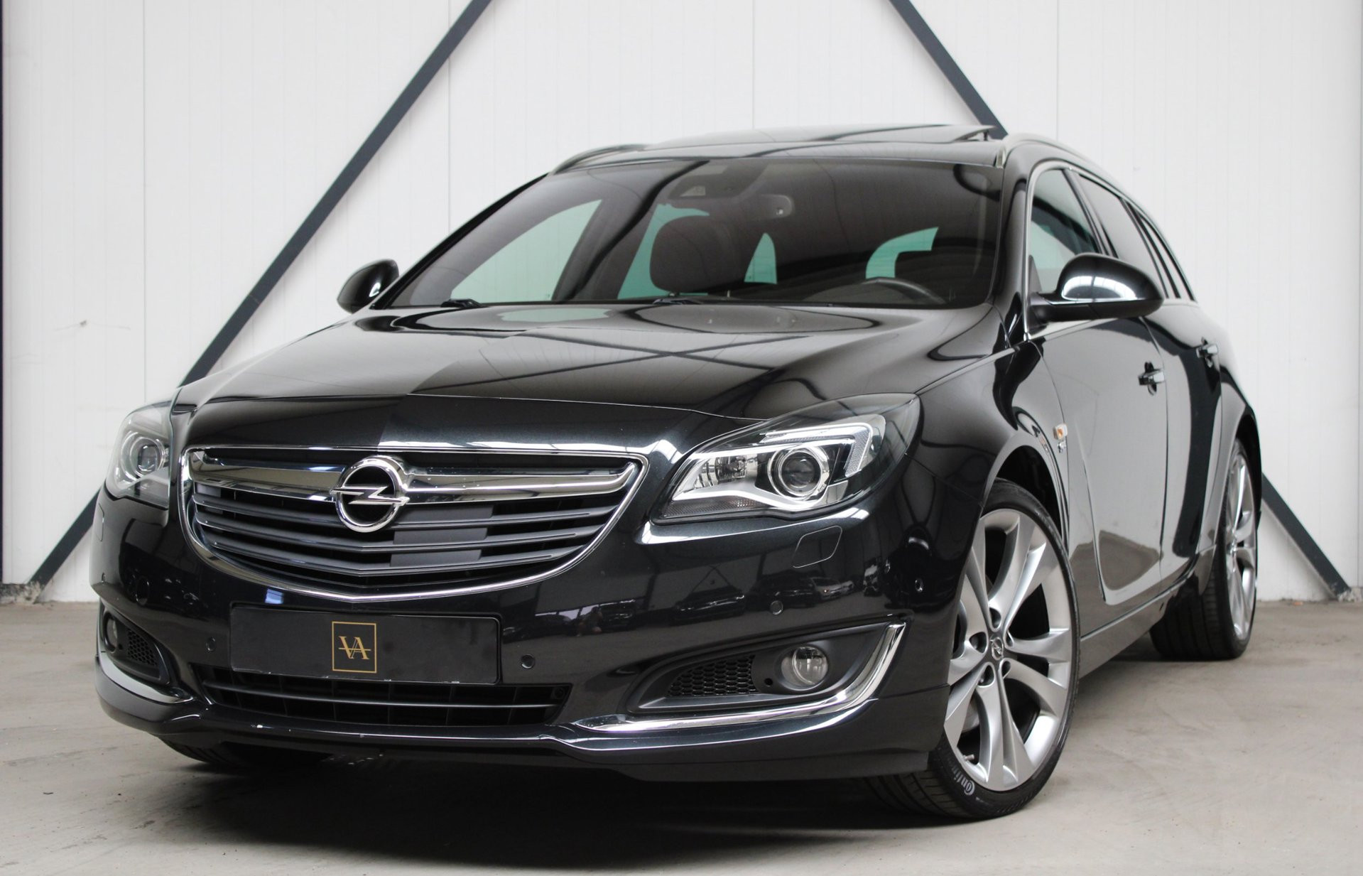 Opel Insignia Sports Tourer 2.0 T Cosmo 4×4 l ALLE OPTIES l 250 PK l Zeer netjes