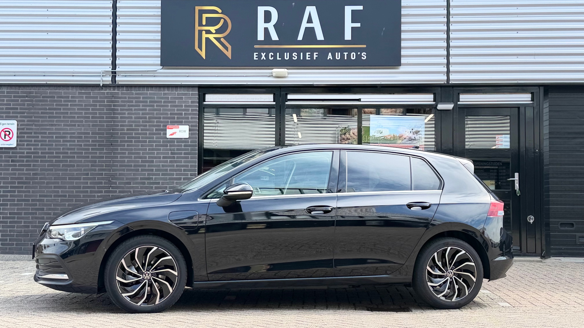 Volkswagen Golf 1.4 eHybrid Style,Automaat,Carplay,Verw Stoelen,Verw Stuur,Massage stoel,Trekhaak