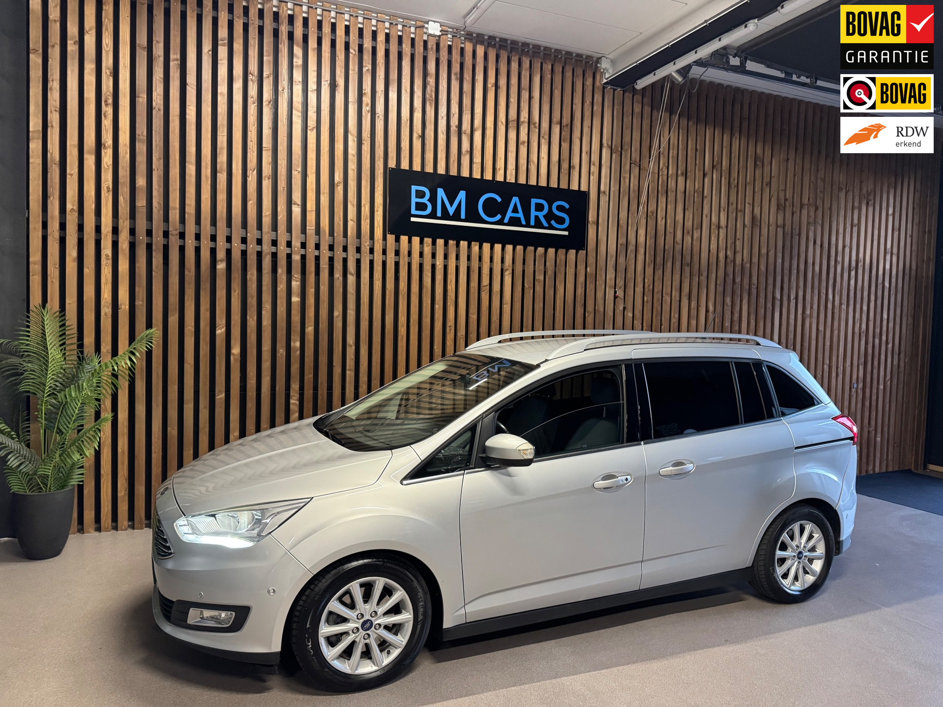 Ford Grand C-Max 1.0 Titanium 7PERS, Led, Navigatie