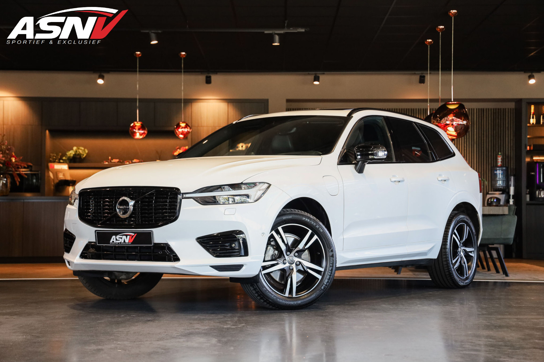 Volvo XC60 2.0 T6 Plug-in hybrid AWD R-Design, 350 PK, Surround/View, Bowers/Wilkins, Head/Up, Adapt.Cruise/Control, BTW!!