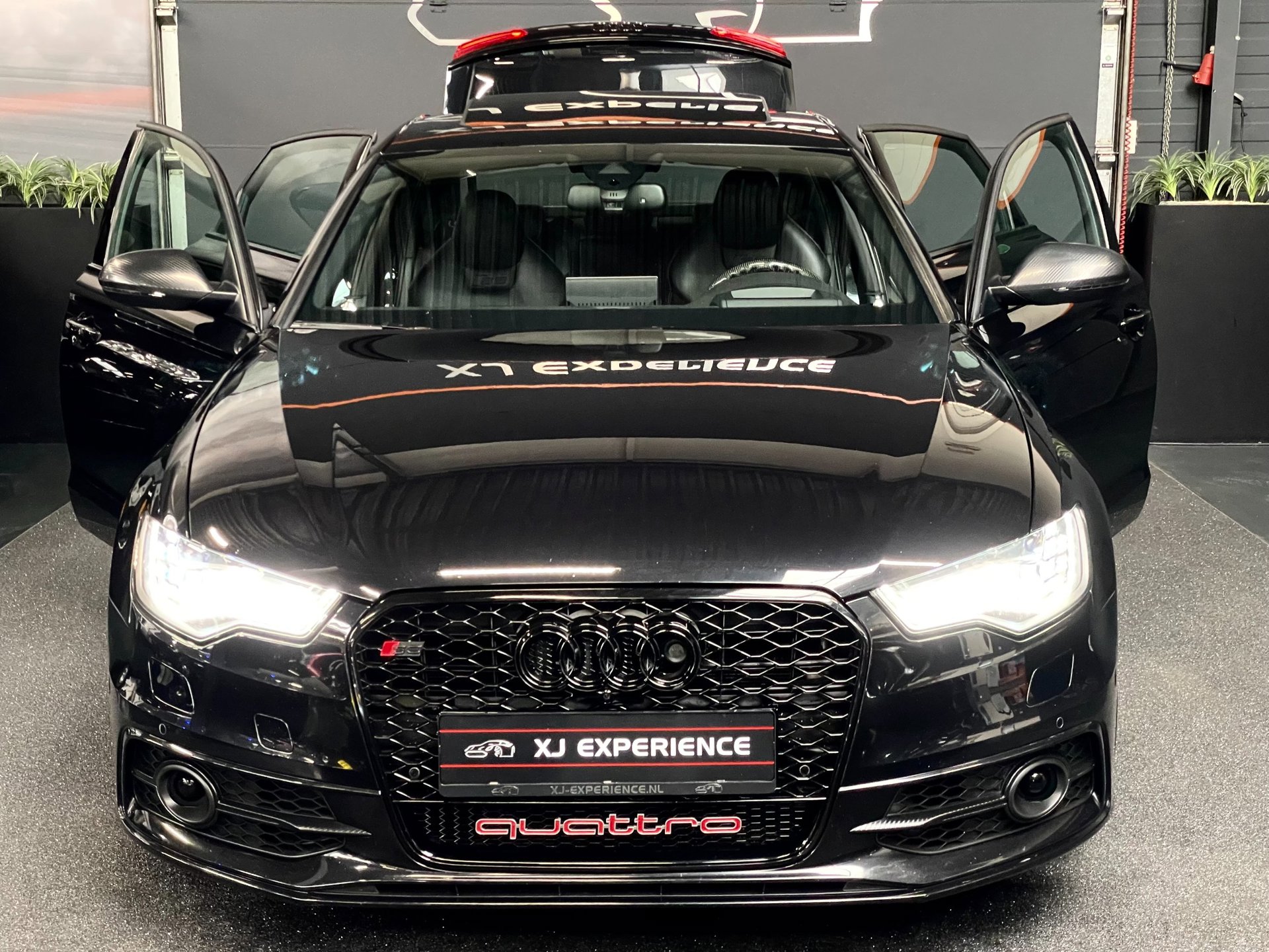 Audi S6 Limousine 4.0 TFSI quattro 570 PK KERAMIC GLASDAK HUD RS BEKLEDING