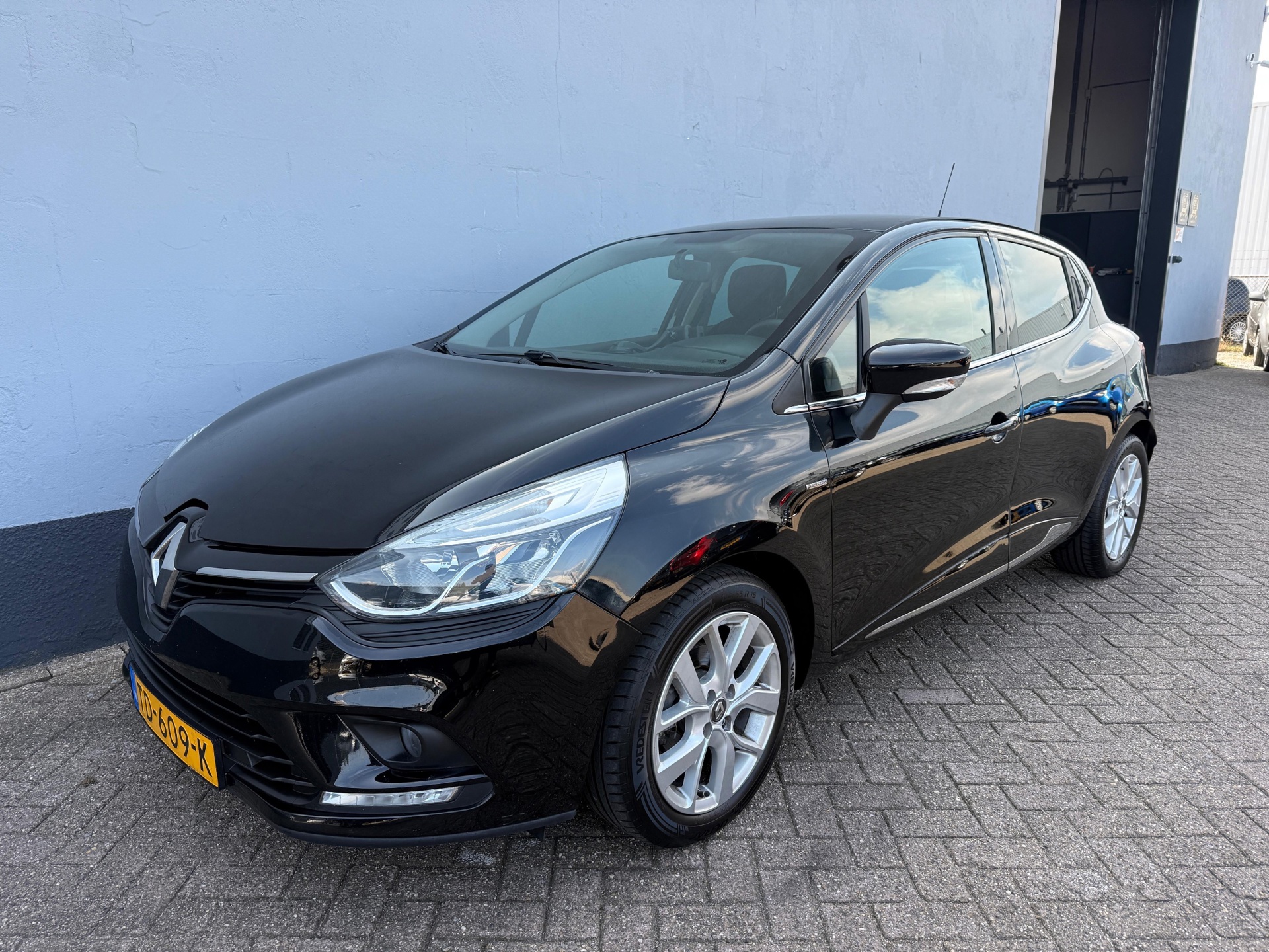 Renault Clio 0.9 TCe Limited – Navigatie – LMV