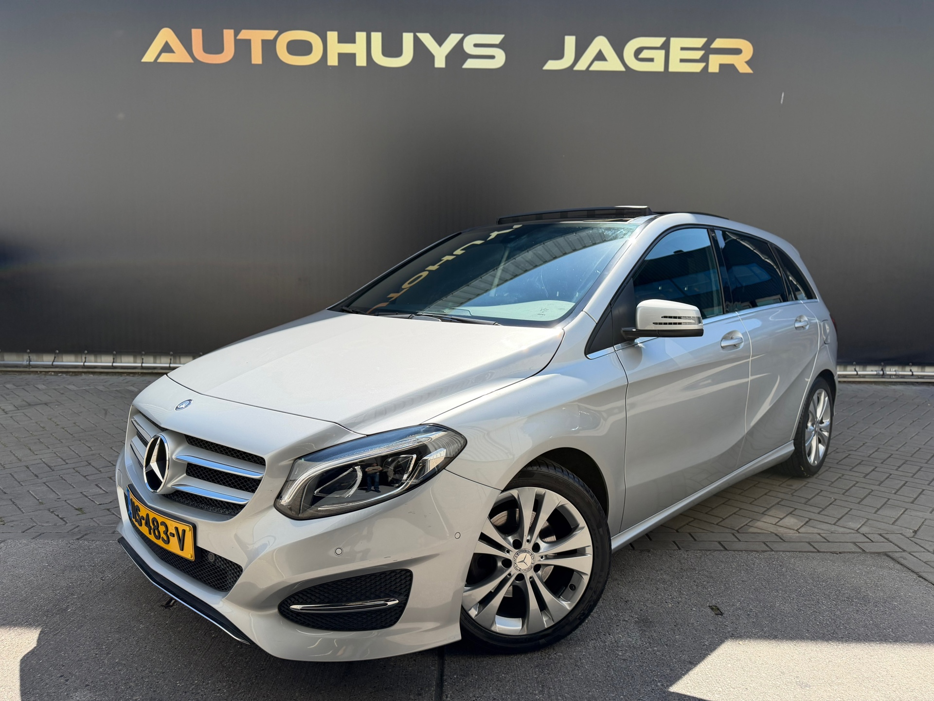 Mercedes-Benz B-Klasse 180 Ambition Automaat Panoramadak Leer Sensoren navi