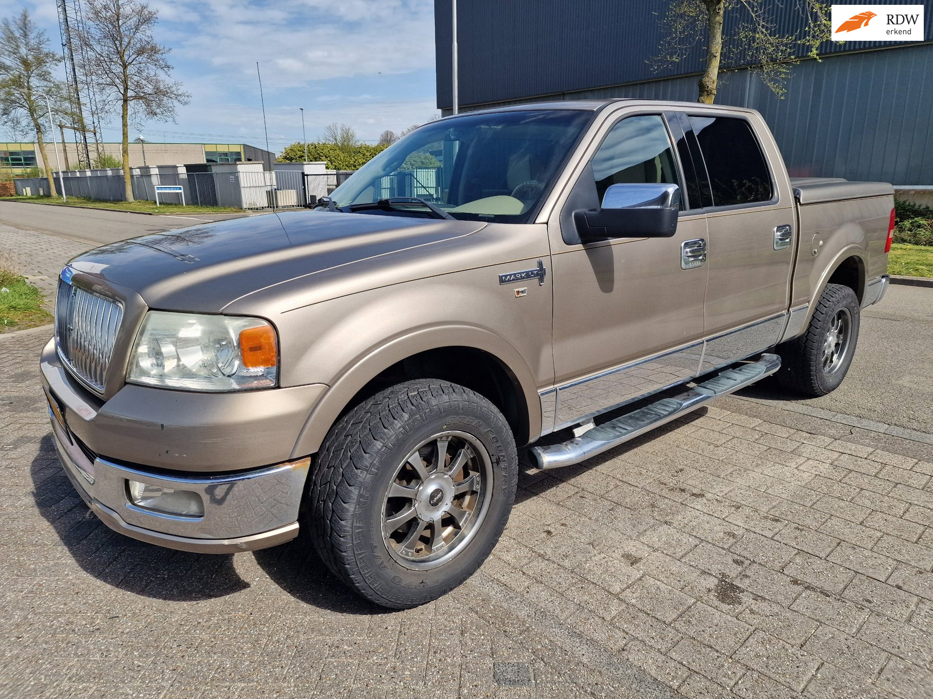Lincoln Mark lt , Apk, Nap, Lpg, Inruil mogelijk.