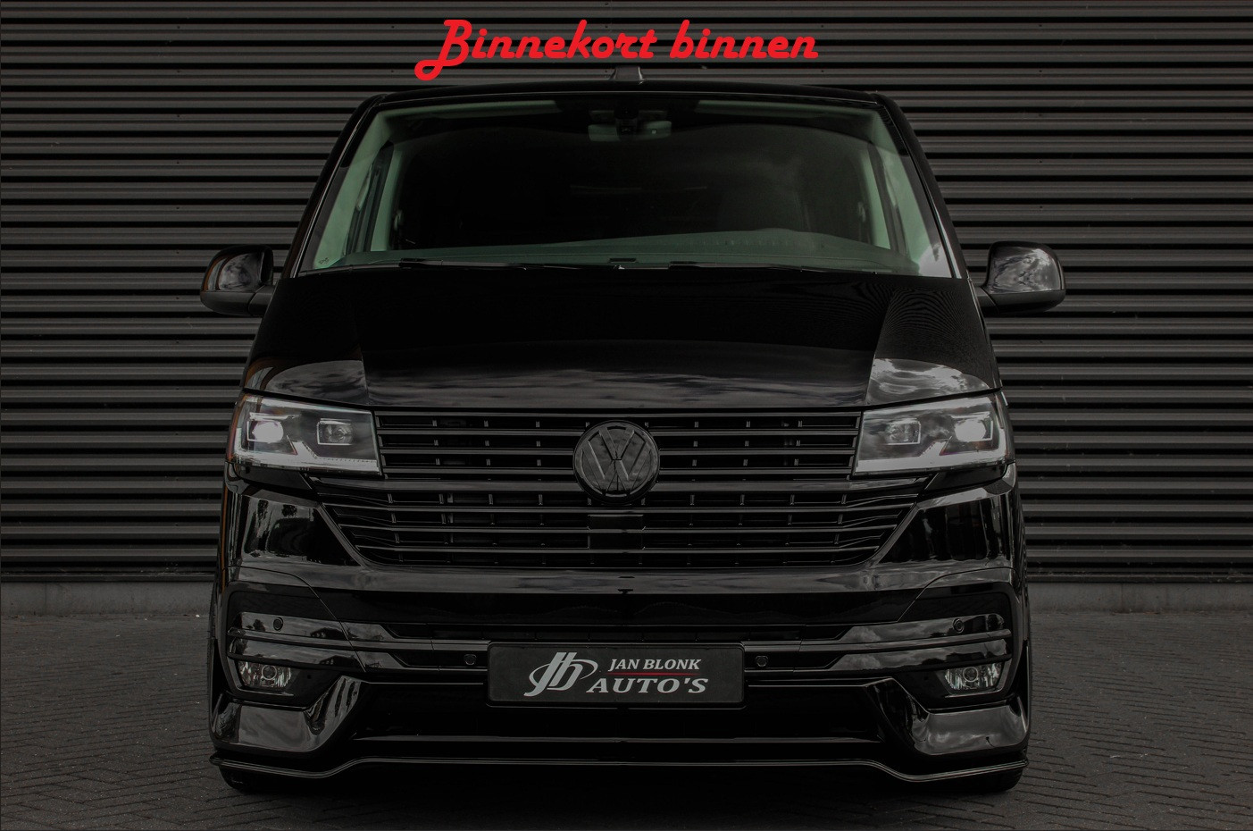 Volkswagen Transporter 2.0 TDI L2H1 150PK BULLI DC DUBBEL CABINE MARGE BTW-VRIJ / LEIGHTONVANS BODYKIT/FULL OPTINS/LEDER FULLBLACK