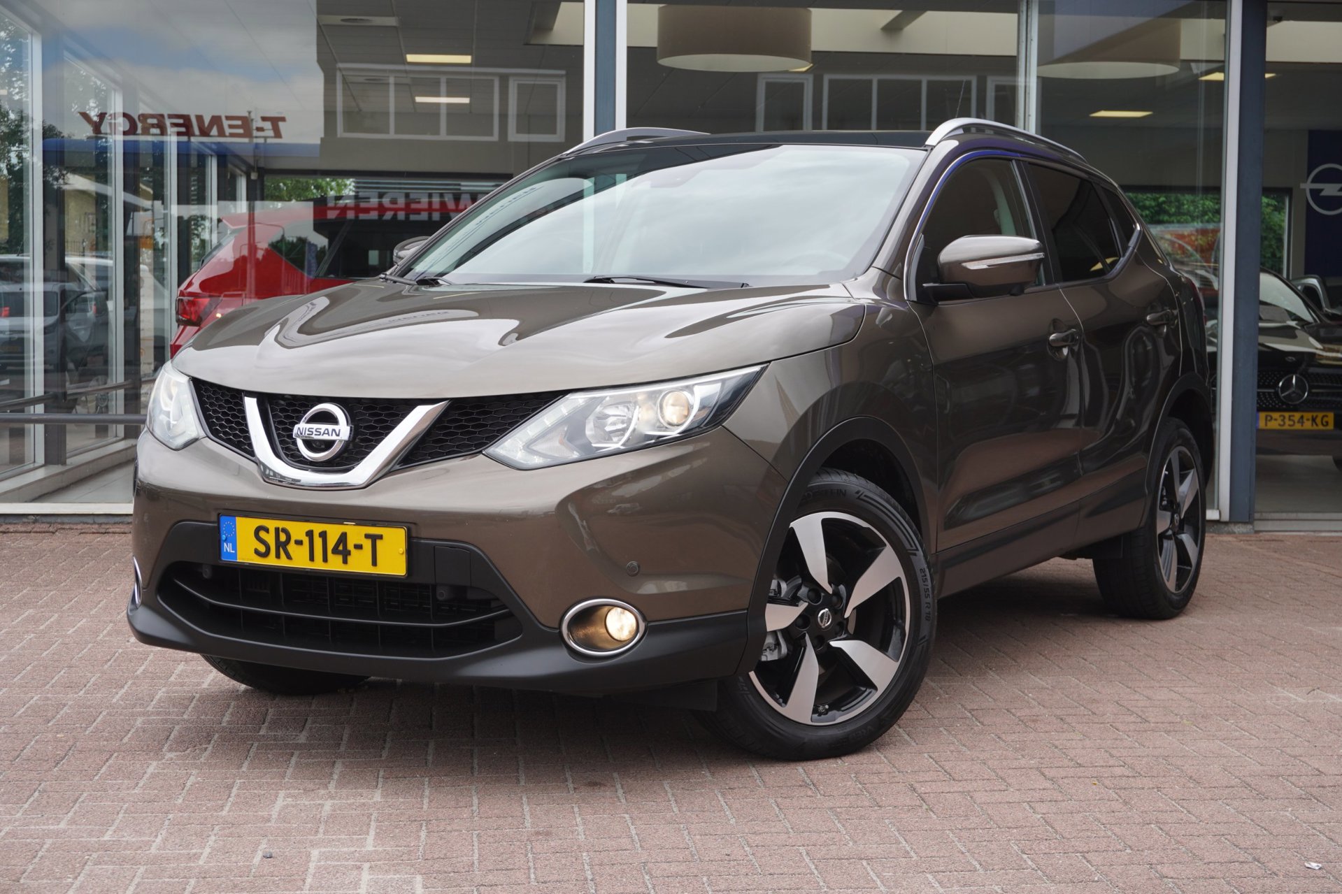 Nissan QASHQAI 1.6 Tekna | Handgeschakeld | Airco | Navigatie | Camera | Elek. Pakket | Vol opties | Inruil mogelijk