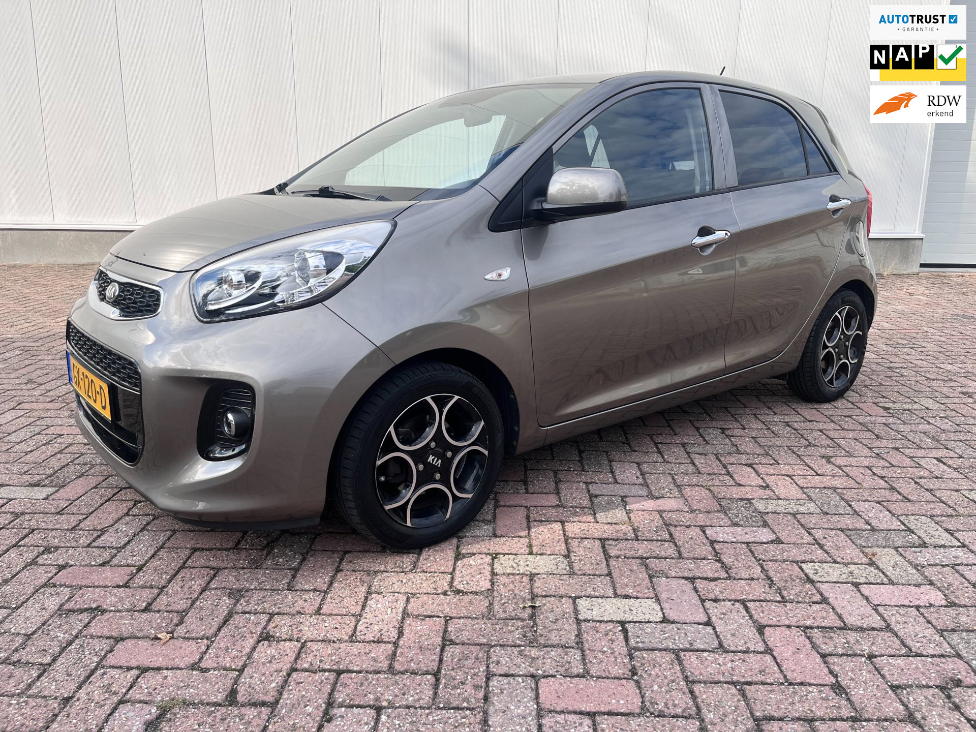 Kia Picanto 1.0 CVVT First Edition *1e eigenaar*5 deurs*airco*navigatie* 2015