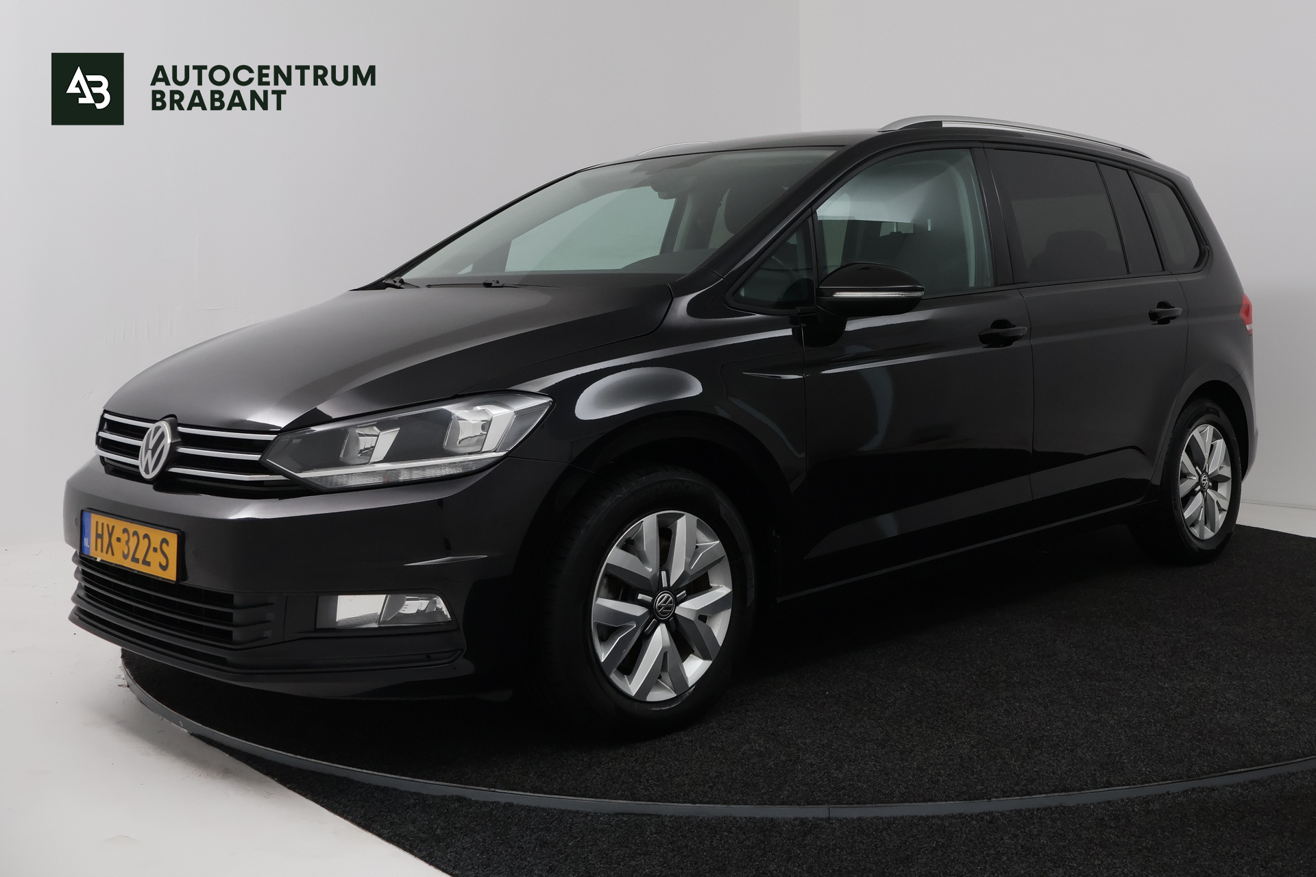 Volkswagen Touran 1.2 TSI Comfortline (CRUISE CONTROL, NAVIGATIE, CARPLAY, PARKEERSENSOREN)