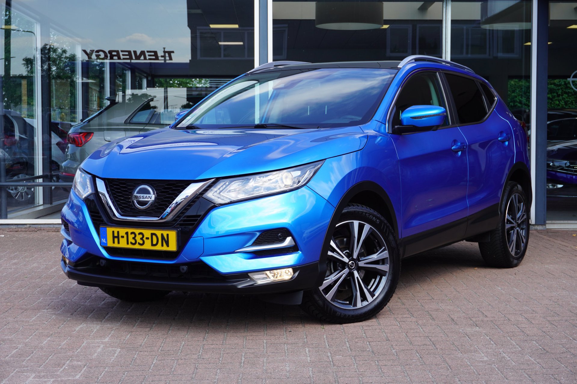 Nissan QASHQAI 1.3 DIG-T N-Connecta | Handbak | Airco | Navi | Panodak | Elek. Pakket | Vol opties | Inruil mogelijk