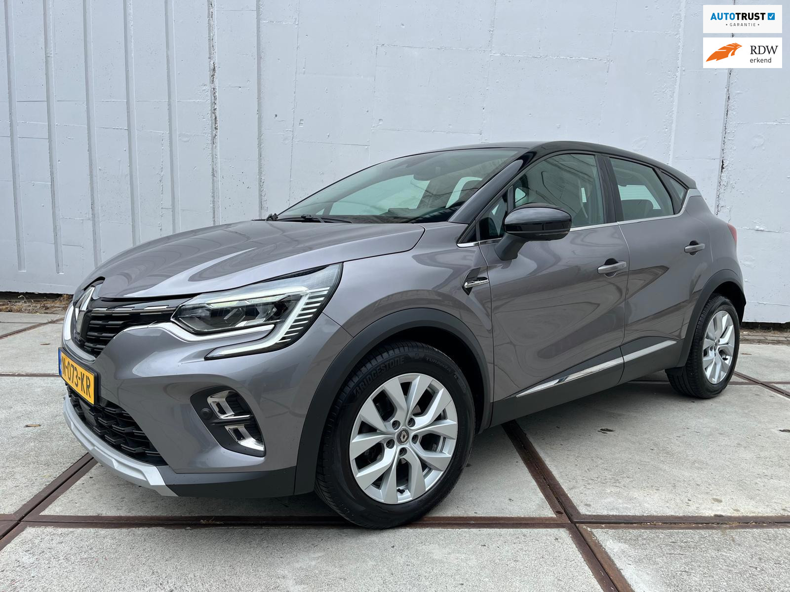 Renault Captur 1.3 TCe 140 Intens Automaat – clima – sensoren – navi – stoelverwarming – dealer onderhouden