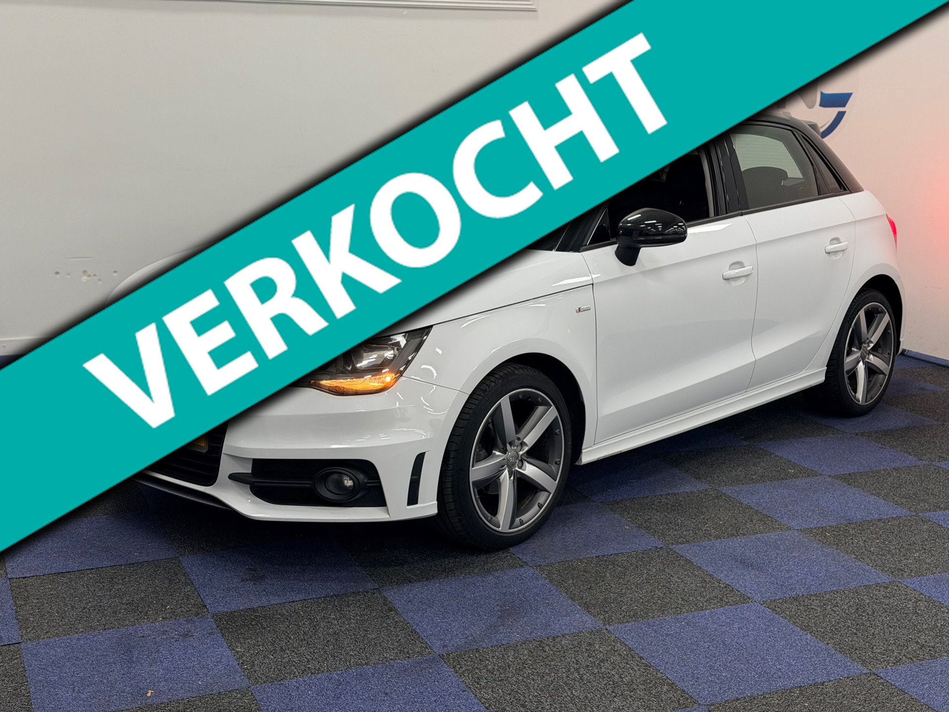 Audi A1 Sportback 1.2 TFSI Admired / DEALER ONDERHOUDEN / RIJDT SCHAKELT GOED / NETTE AUTO