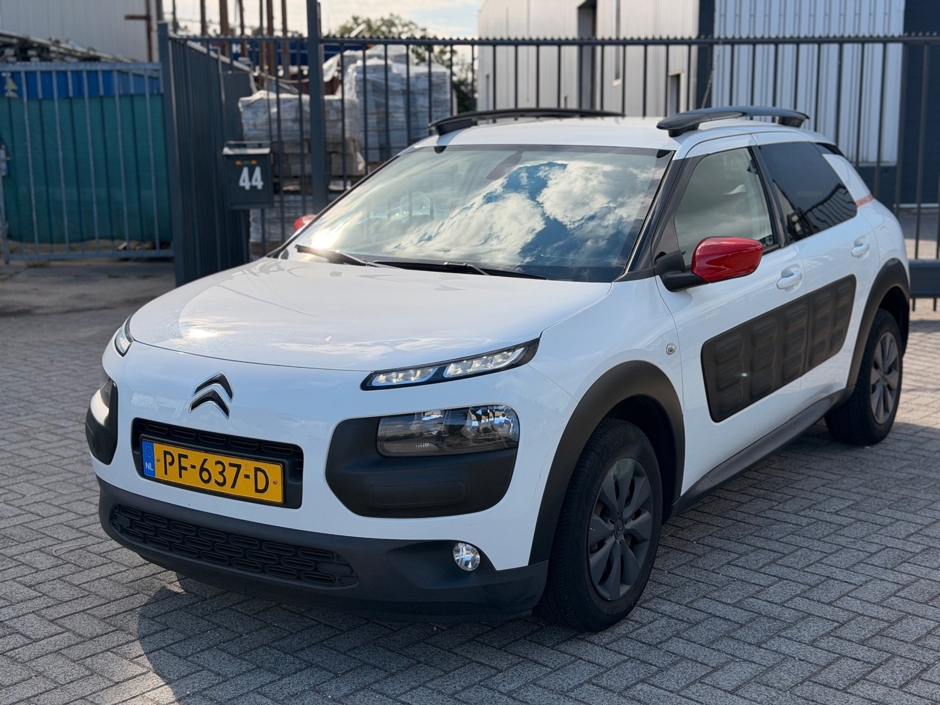 Citroën C4 Cactus 1.6 BlueHDi Business Clima Navi