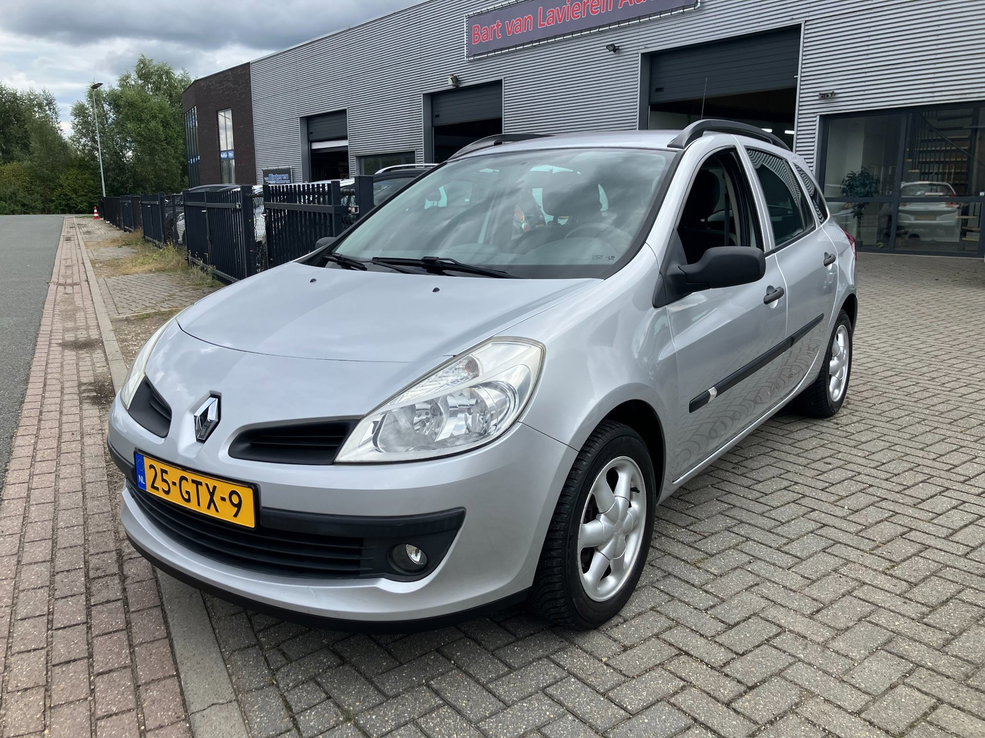 Renault Clio Estate 1.2 TCE Corporate