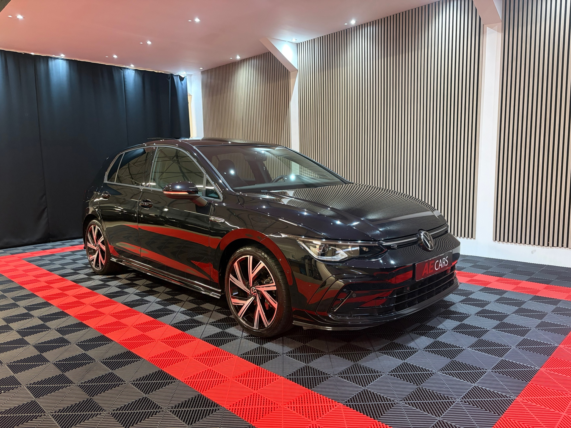 Volkswagen Golf 1.5 eTSI R-Line Business Pano|Matrix led|Hud|Harman&Kardon