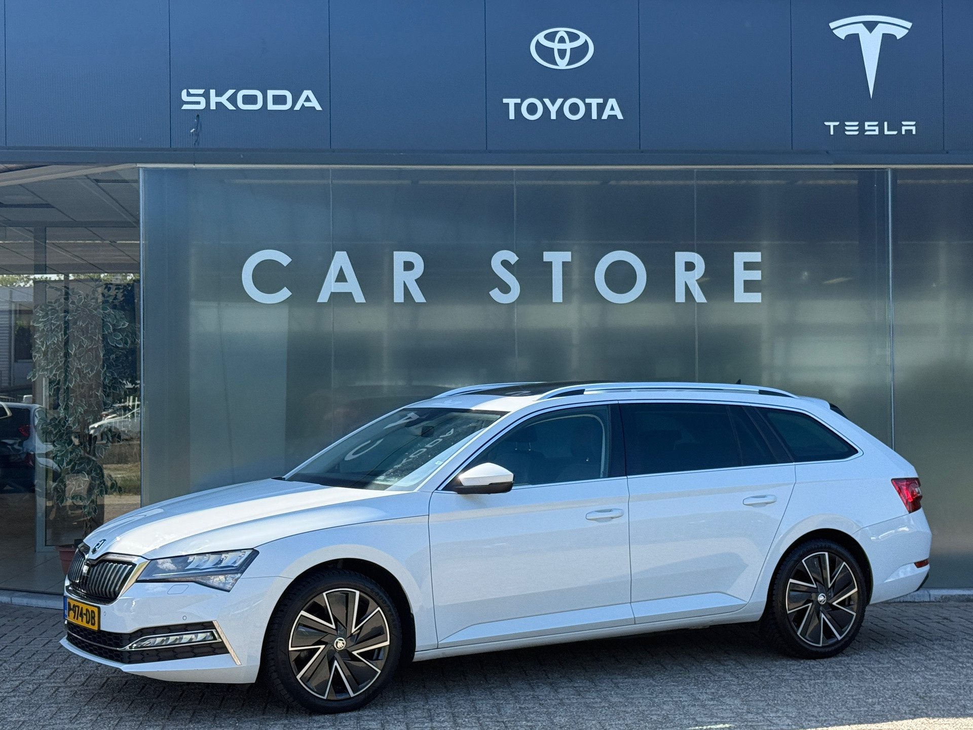Škoda Superb Combi 1.4 TSI iV Sportline Pano|Sfeer|ACC|Dodehoek|Dealer Onderhouden