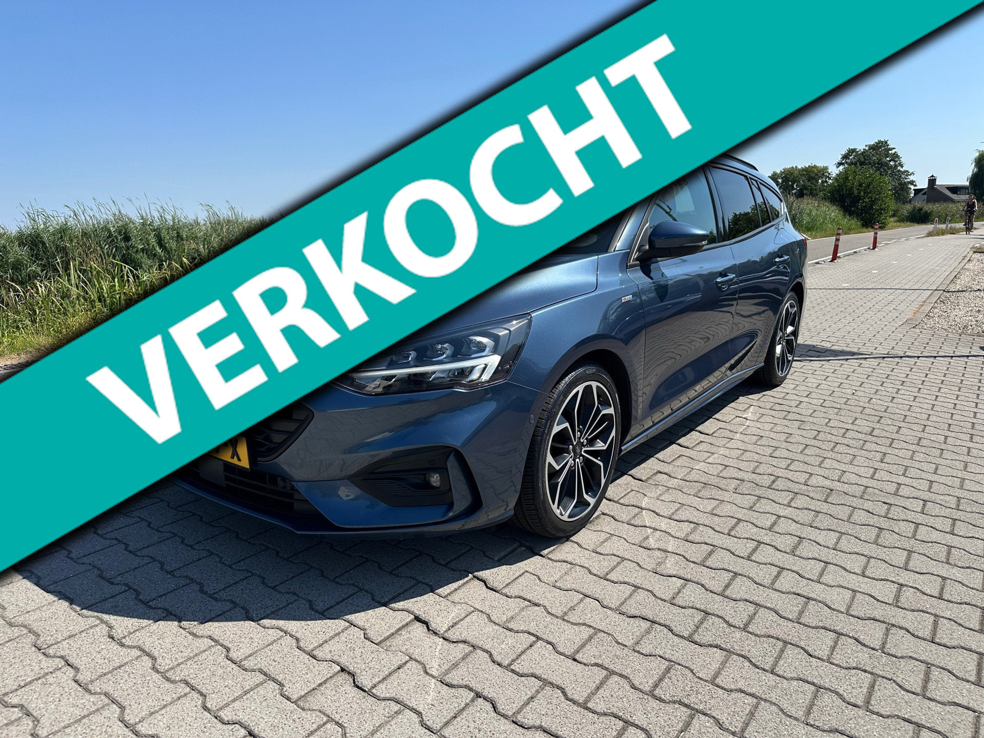 Ford FOCUS Wagon 1.0 EcoBoost ST-Line Titanium Business, Carplay, Trekhaak, Stoelverwarming, Cruisecontrol, Camera,