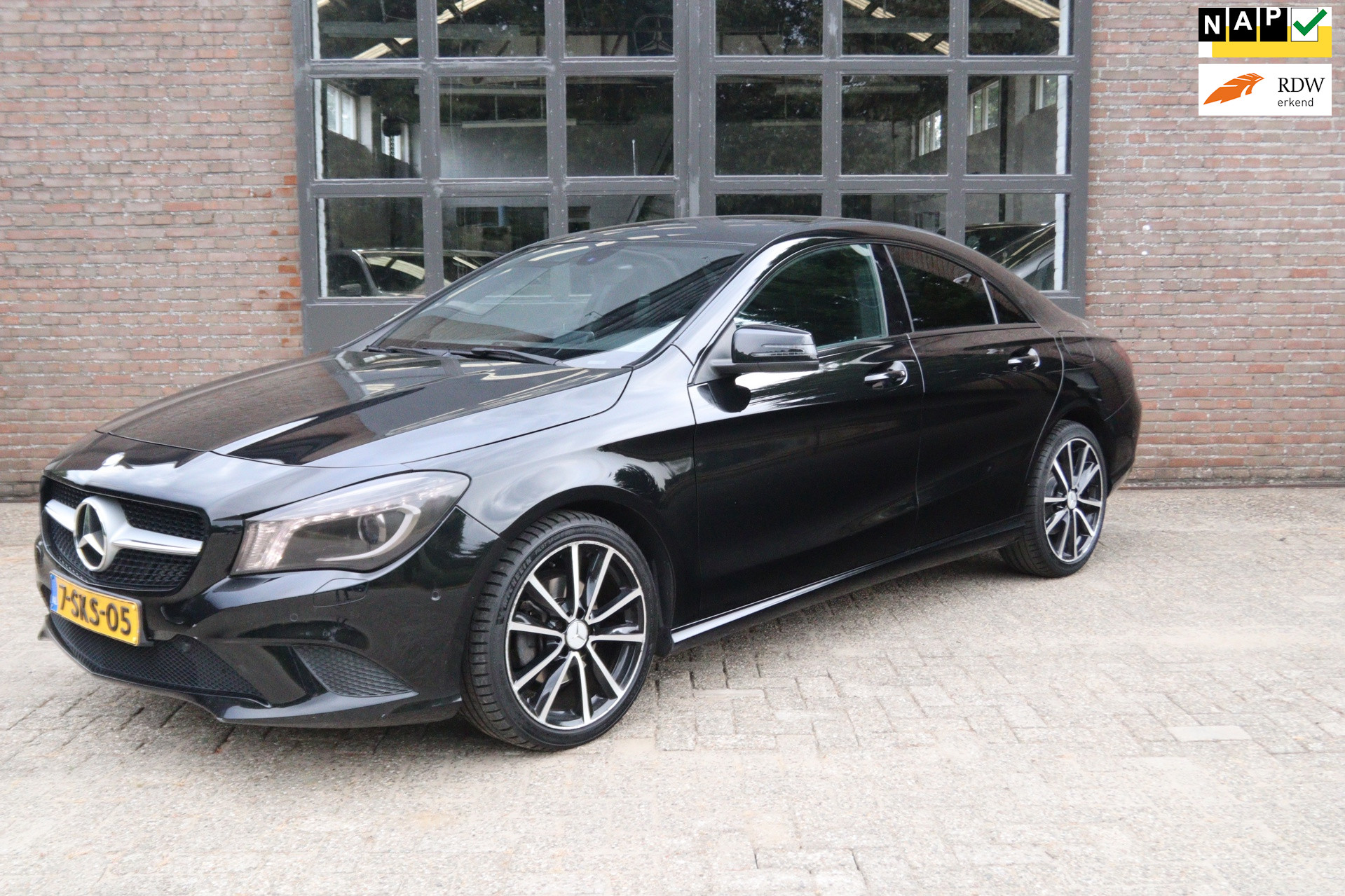 Mercedes-Benz CLA-Klasse 200 Edition 1 CC-AC-PDC-NIEUWE APK