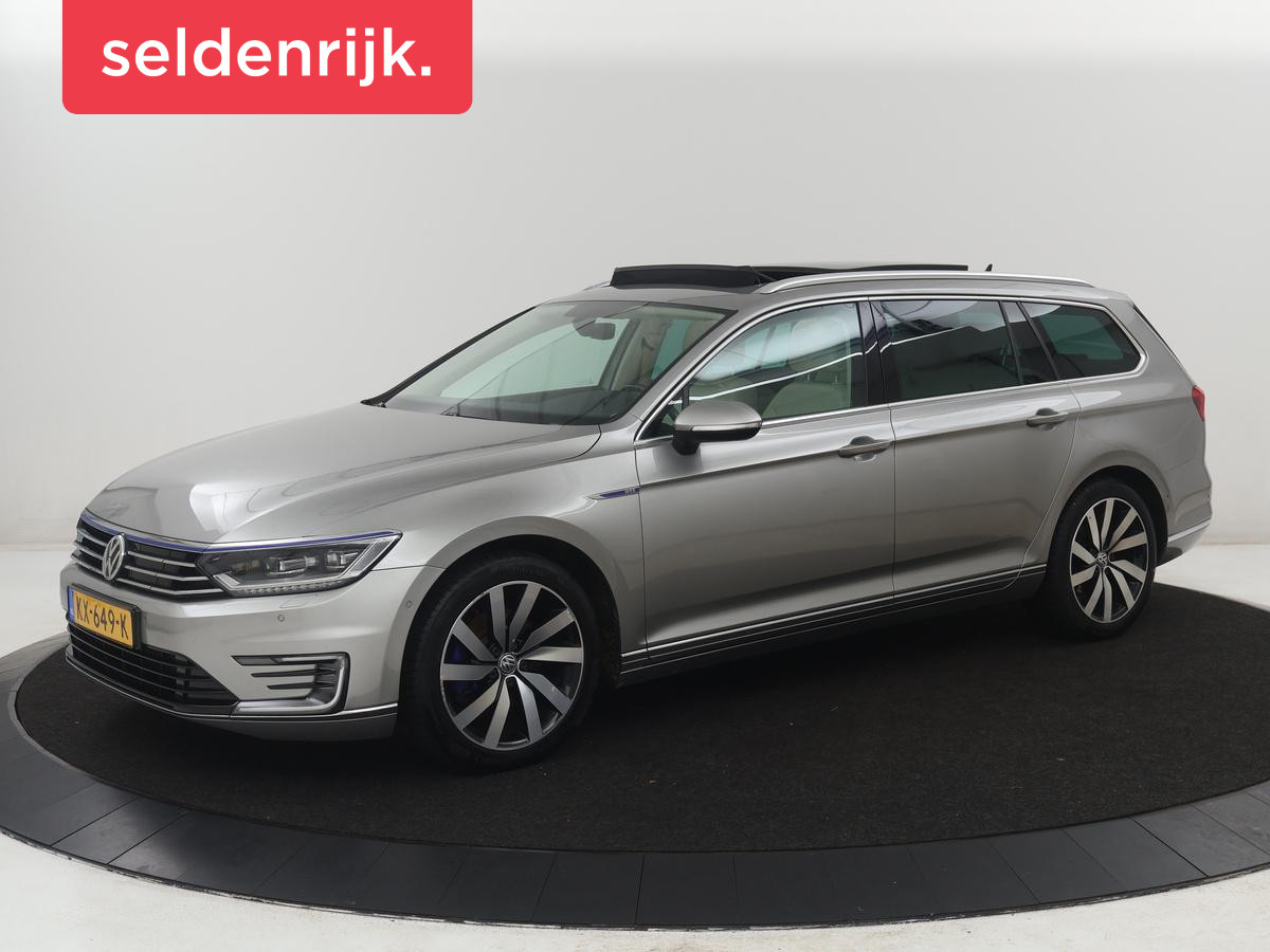 Volkswagen Passat Variant 1.4 TSI GTE Connected Series Plus | SOH 87,6% | Panoramadak | Leder |