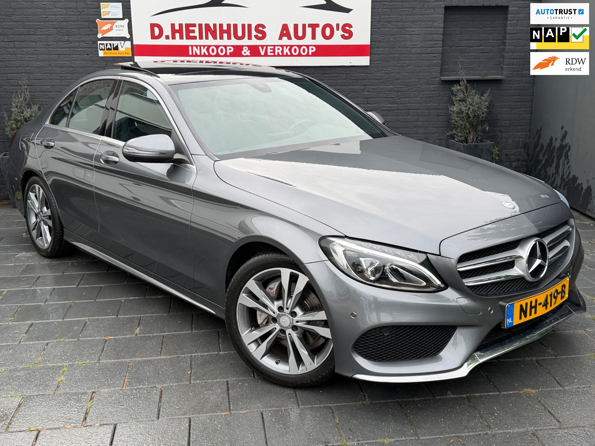 Mercedes-Benz C-Klasse 180 AMG Sport Edition PANODAK|LEDER|ORG NL