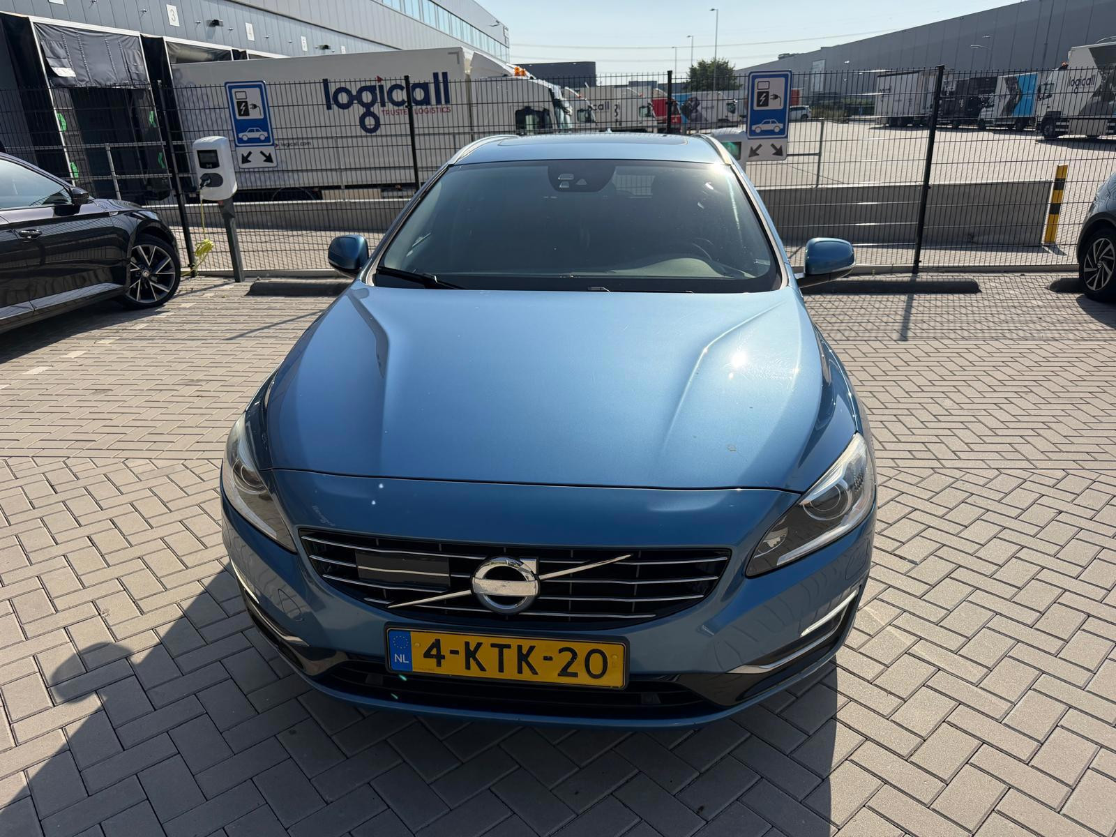Volvo V60 2.4 D6 AWD Plug-In Hybrid Summum