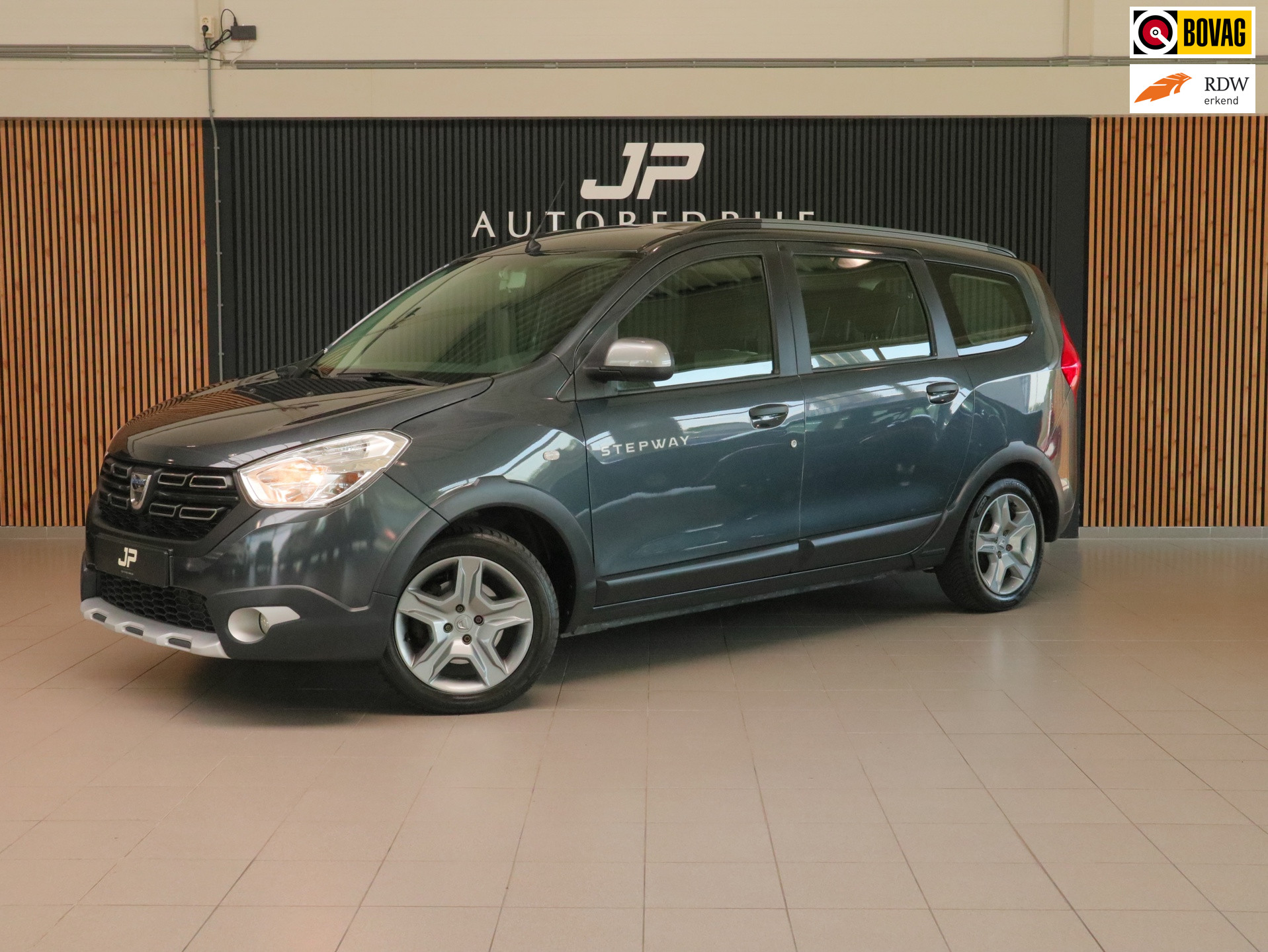 Dacia Lodgy 1.3 TCe Stepway CAMERA|APPLECARPLAY|AIRCO|CRUISE|STOELVERWARMING