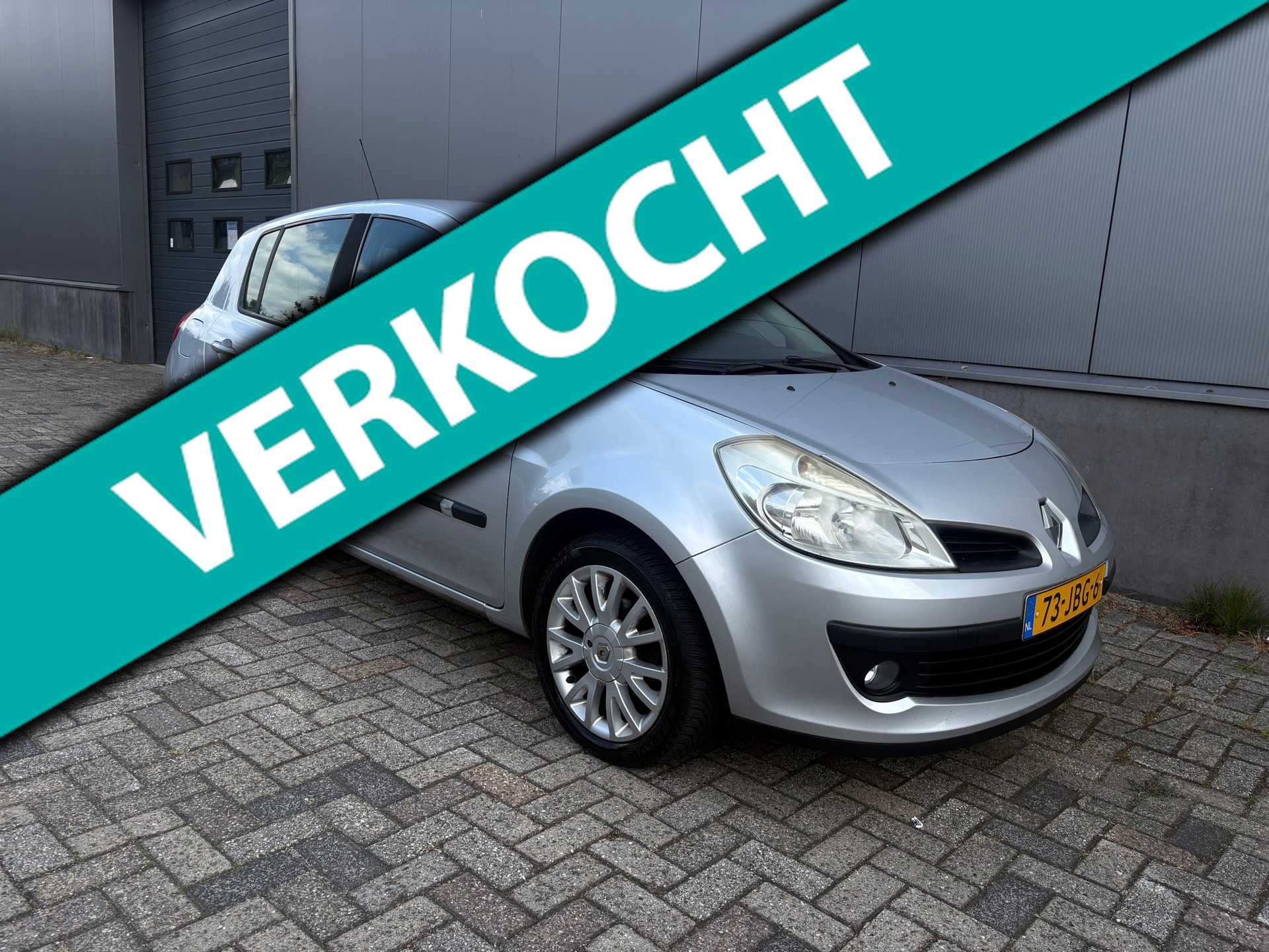 Renault Clio 1.2-16V |Nieuw Apk|5 deurs|Airco