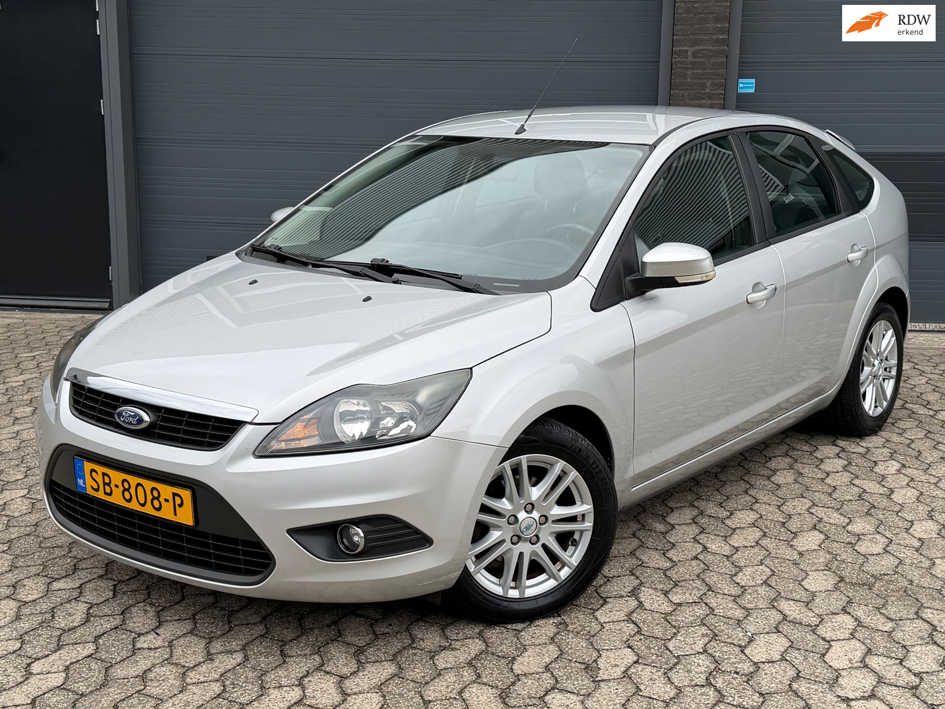 Ford Focus 1.6 Trend|KEYLESS|CRUISE|AIRCO|APK