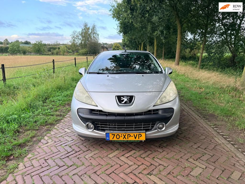 Peugeot 207 CC 1.6-16V T Sport