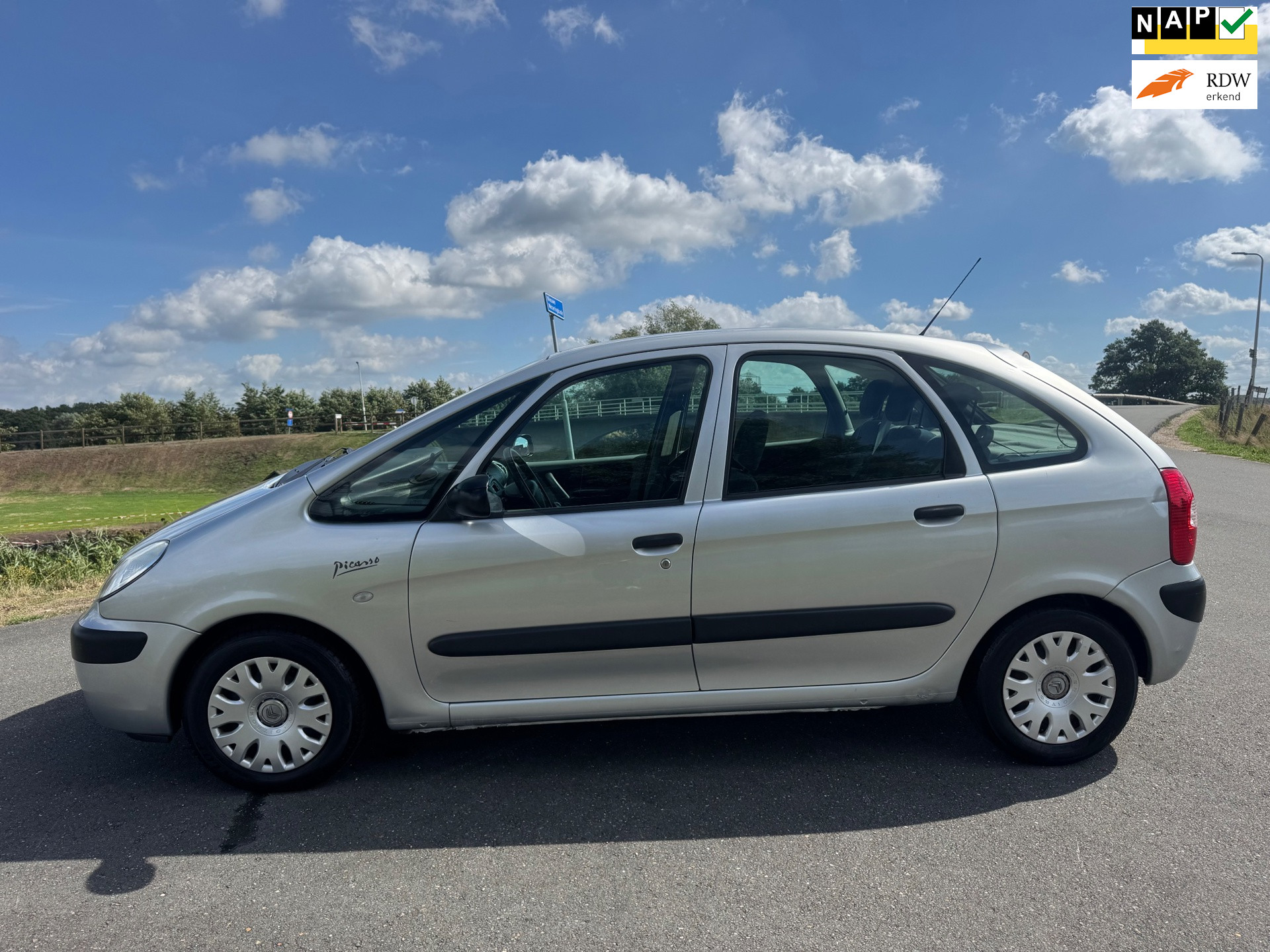 Citroën Xsara Picasso 1.6i Différence 2