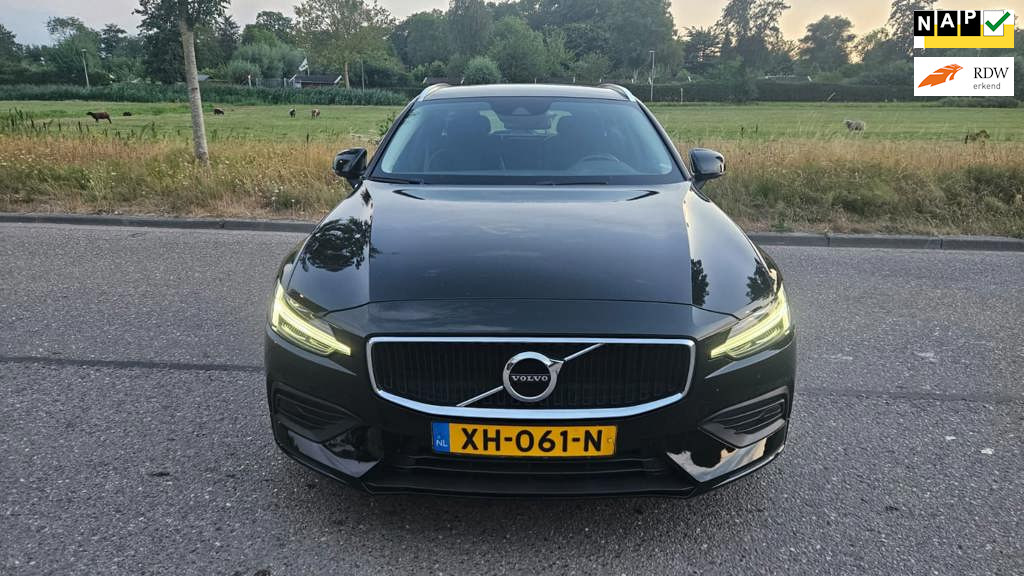Volvo V60 VOLVO V60 2.0 D4 | DISTRIBUTIERIEM VERVANGEN | ZEER COMPLEET | ELEK. TREKHAAK | ELEK. ACHTERKLEP | LED | LANE ASSIST |