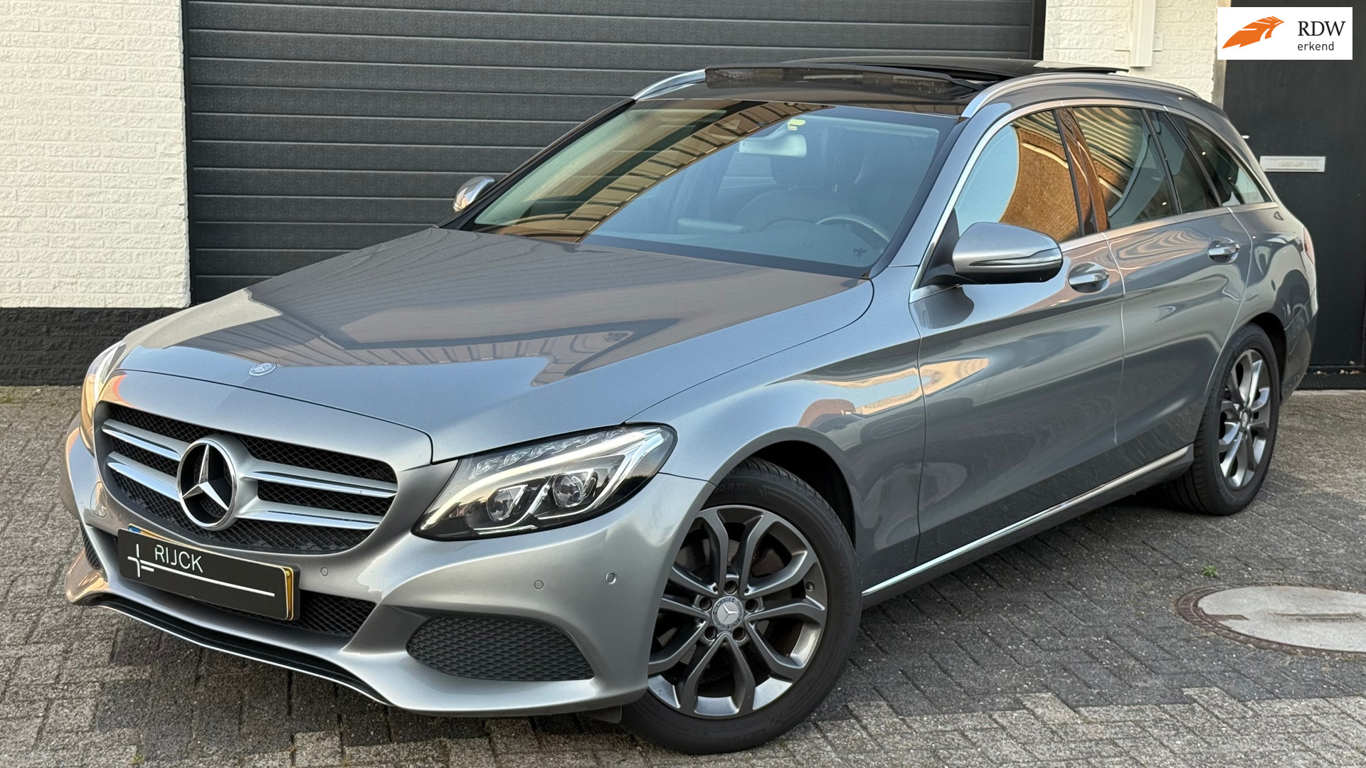 Mercedes-Benz C-Klasse Estate 180 Prestige | Pano | Dodehoek | Automaat | Trekhaak