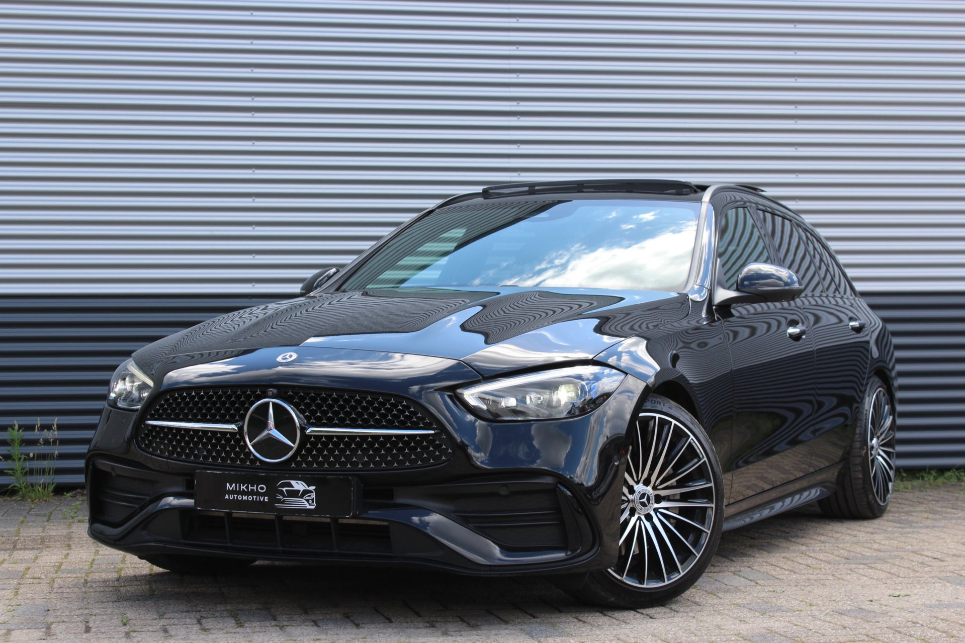 Mercedes-Benz C-Klasse Estate 200 AMG | Panoramadak | sfeerverlichting | Night pakket | 360 Camera | Stoelverwarming | Memory seat