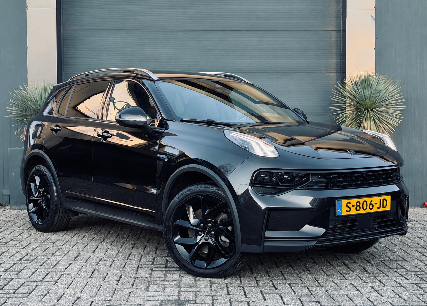 Lynk & Co 01 1.5/Pano/Navi/Camera/BlackStyle