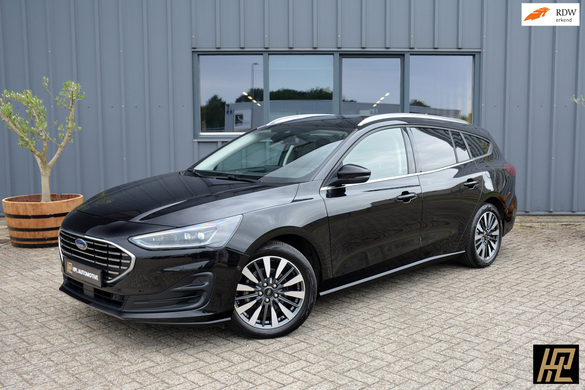 Ford FOCUS Wagon 1.0 EcoBoost 155pk Hybrid Titanium X * Zwenktrekhaak * Carplay * Camera * Stuurverwarming * Digitale cockpit *TOP