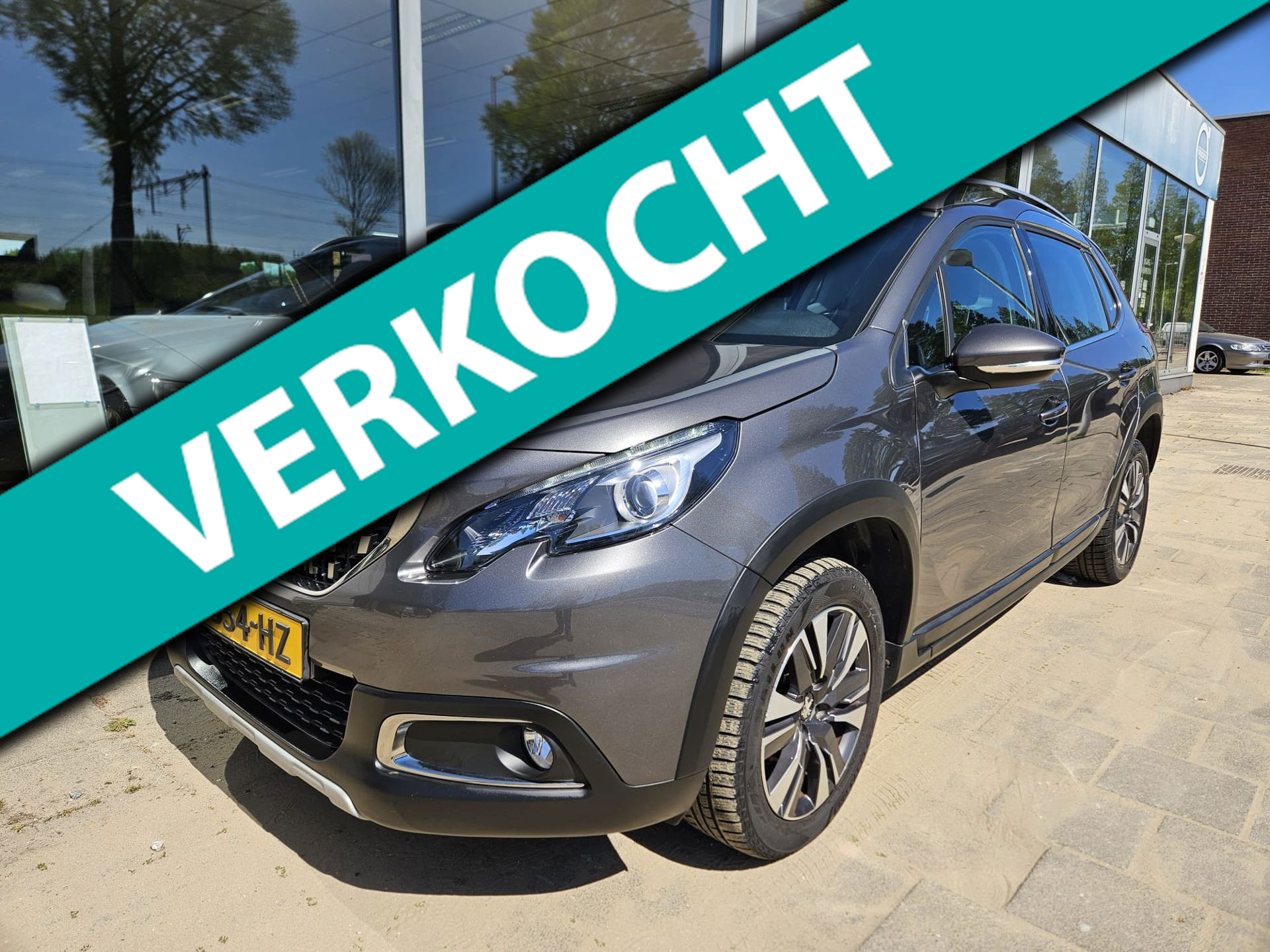 Peugeot 2008 1.2 PureTech Allure – Pano – Automaat