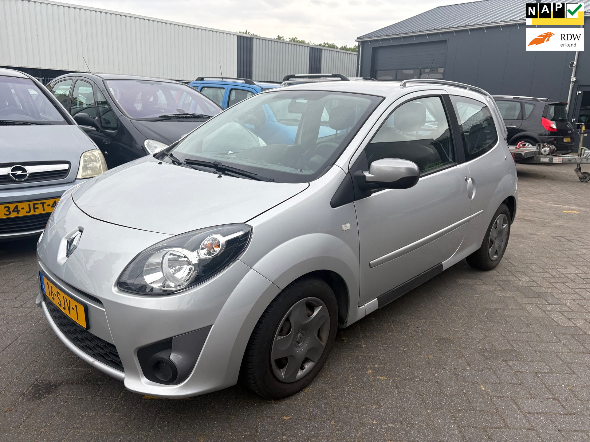 Renault Twingo 1.2-16V Night & Day invalide auto. Handbediende rem en gas