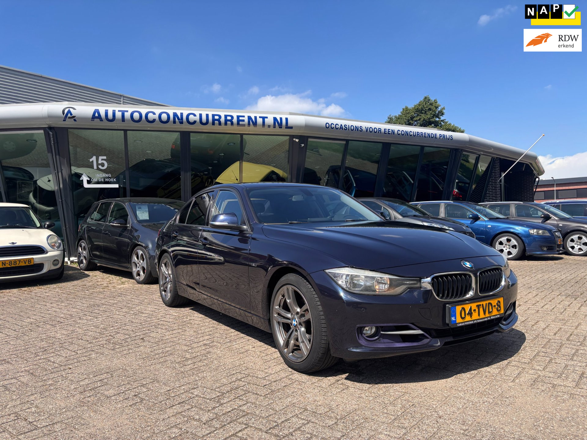 BMW 3-serie 320i High Executive, Automaat, LEES TEKST! Inruil mogelijk.