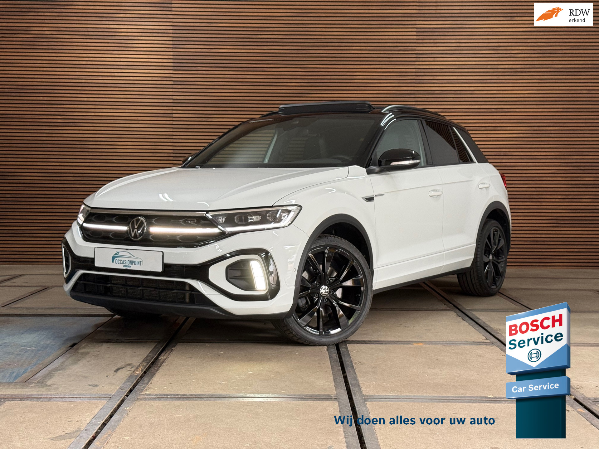 Volkswagen T-Roc 1.5 TSI R-Line Black Style | Panorama|IQ.Light|ACC|Discover Pro|Beats | Trekhaak | Camera | Trekhaak